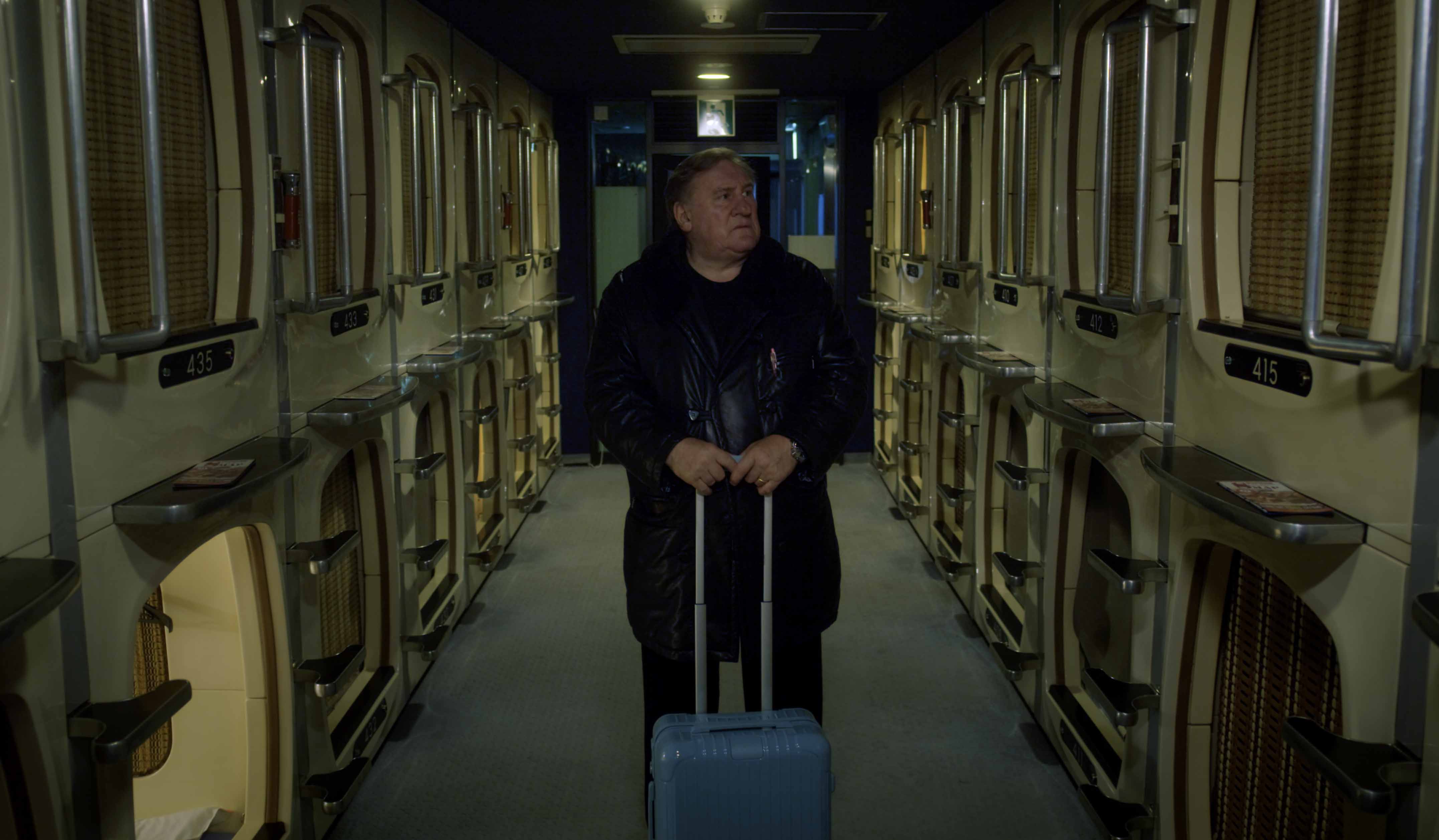 傑哈德巴狄厄在新片《尋找第五味》化身米其林三星大廚，為追尋記憶中的味道遠赴日本。（天馬行空提供）