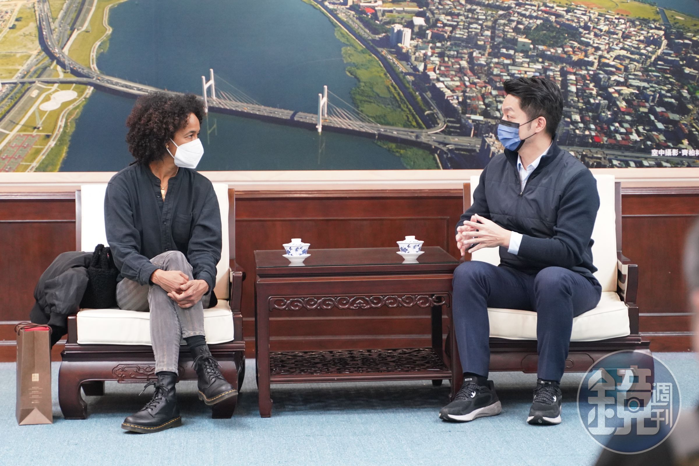 蔣萬安承諾給予劇組全力協助與支持，也謝謝監製維吉妮信守諾言，回來台北取景拍片。（台北市影委會提供）