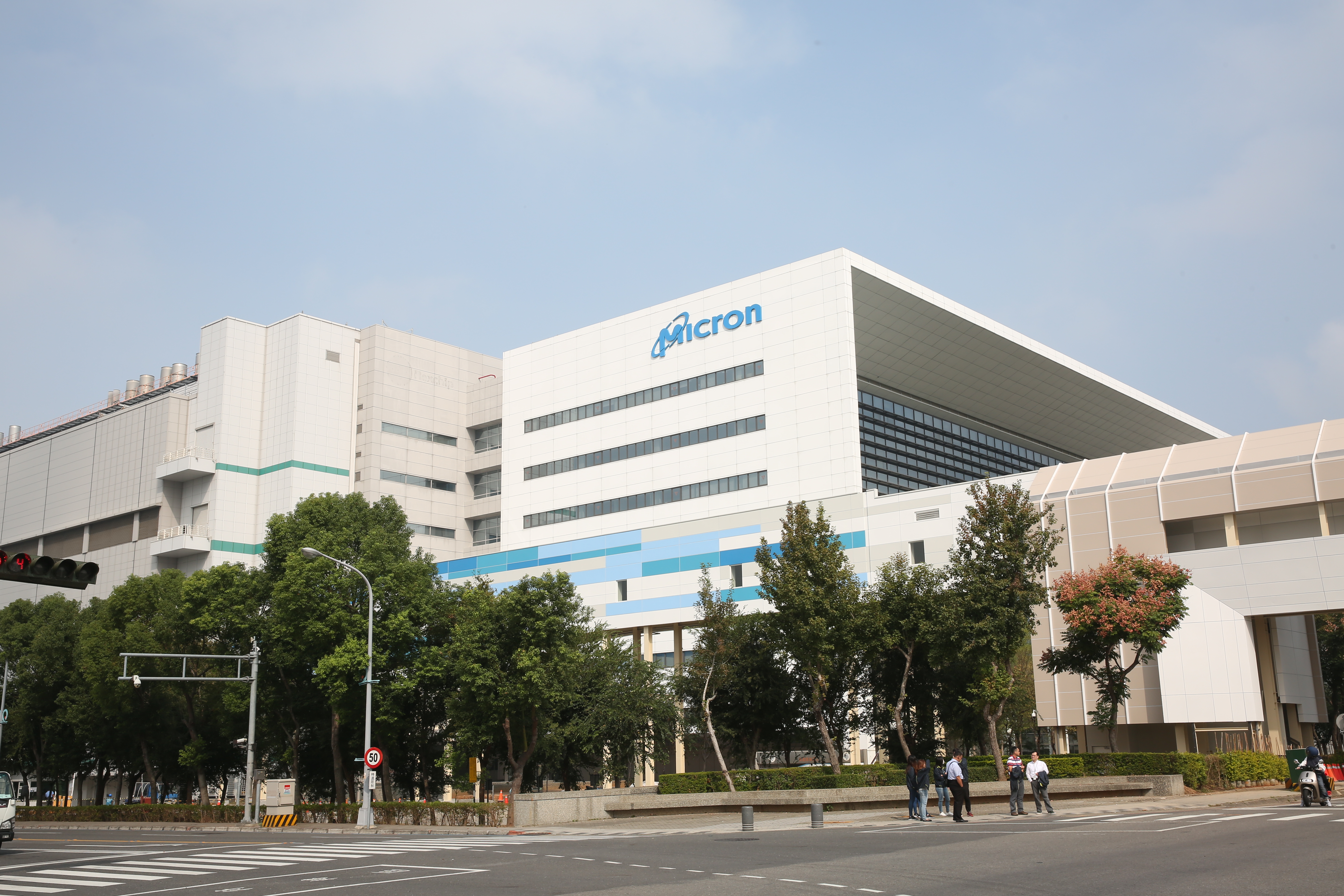 員工控訴裁員皮皮挫，台灣美光表示去年底已經宣布樽節成本措施，全球將裁員一成。