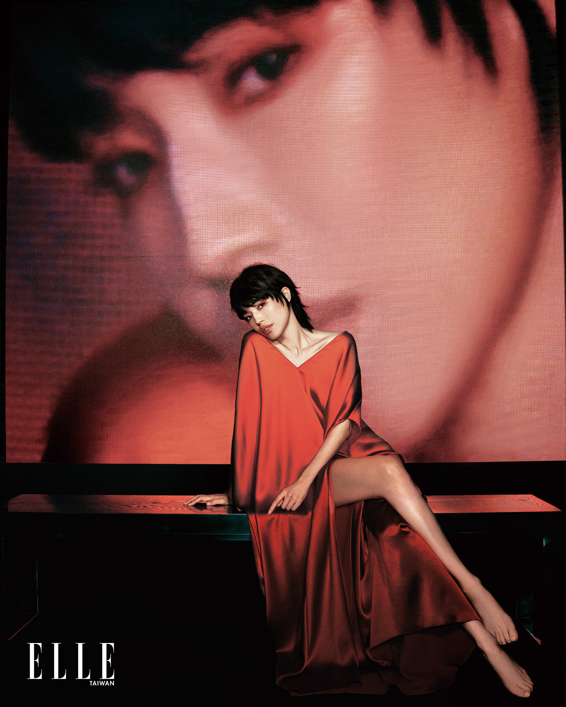2003年拍攝電影《美人草》時，舒淇第一次知道演員圍圈讀本的「圍讀」，其他演員已把角色的星座、血型分析透徹。(《ELLE》國際中文版提供）