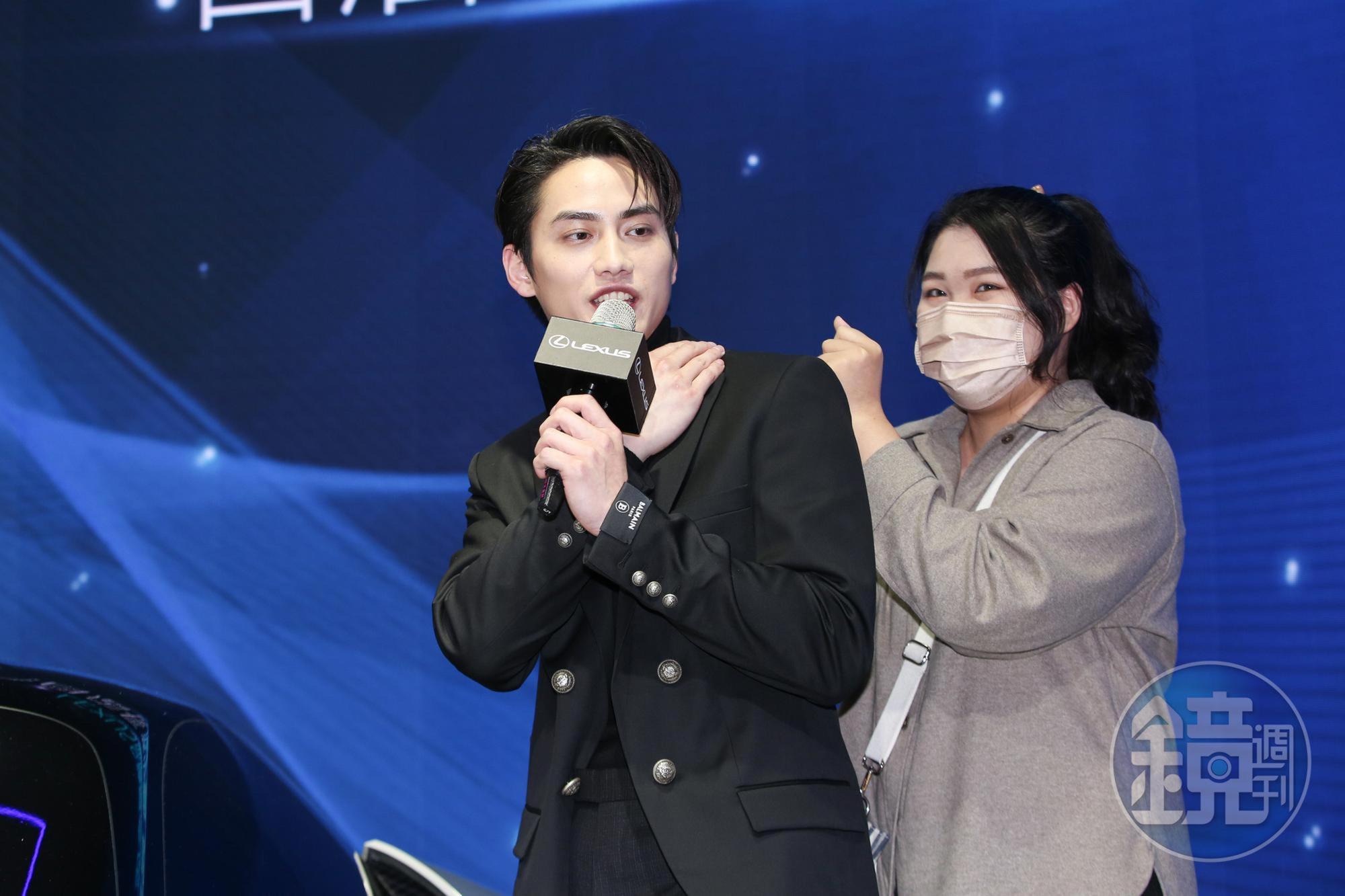 活動中范少勳與粉絲互動,並抽選出多位粉絲,贈送品牌概念店甜品招待券。