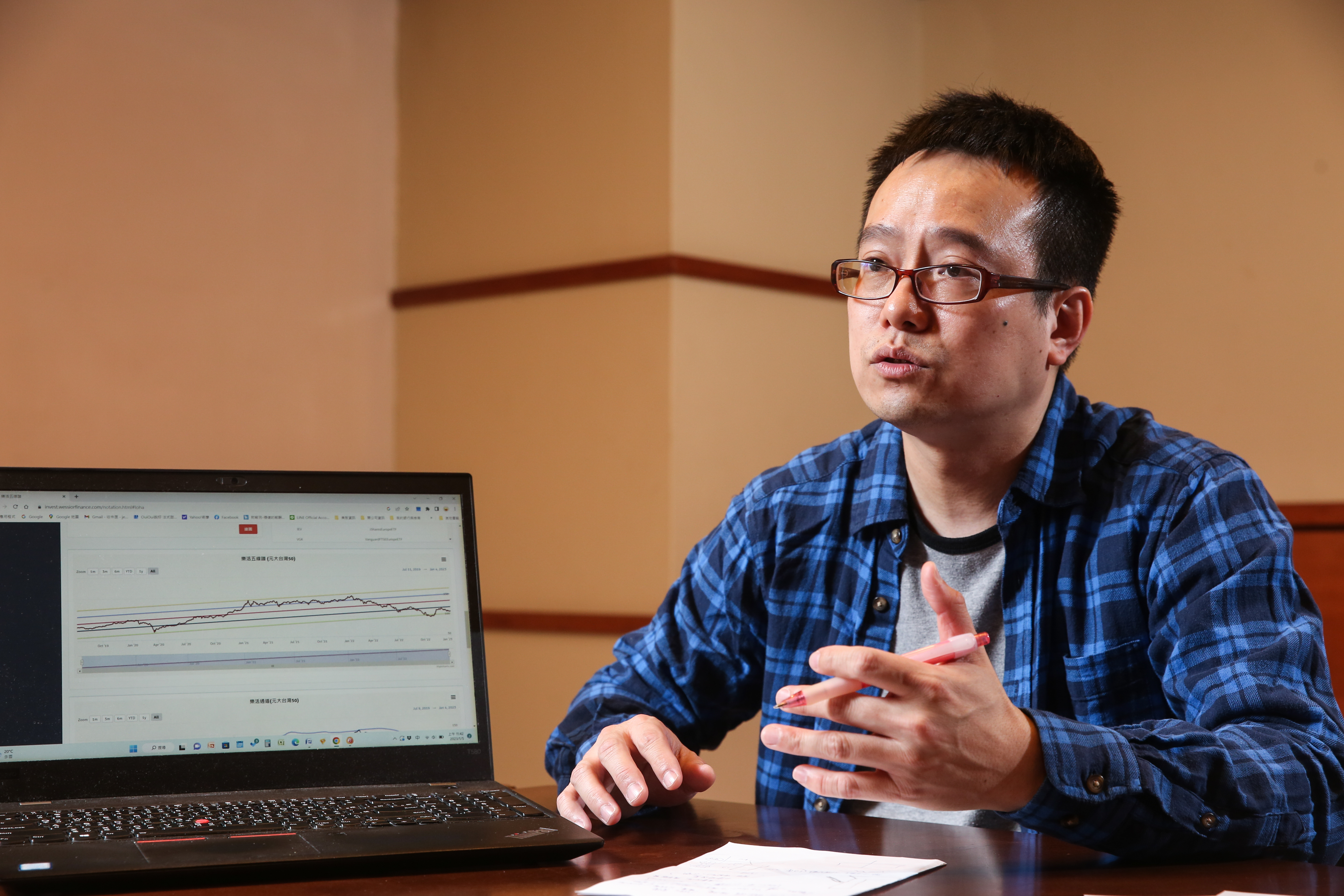 十多年前，黃紹博曾追高買進當時熱門PCB廠健鼎，最後因不捨得停損賠掉百萬。