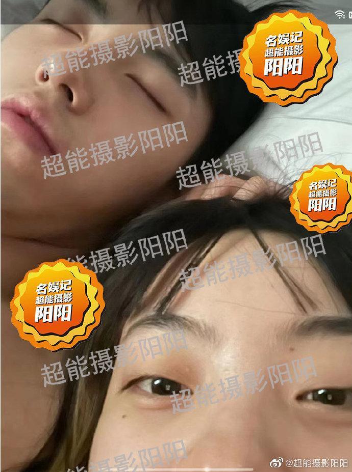 狗仔「超能攝影陽陽」PO出陳飛宇與女網紅的親密床照。（翻攝自超能摄影阳阳微博）