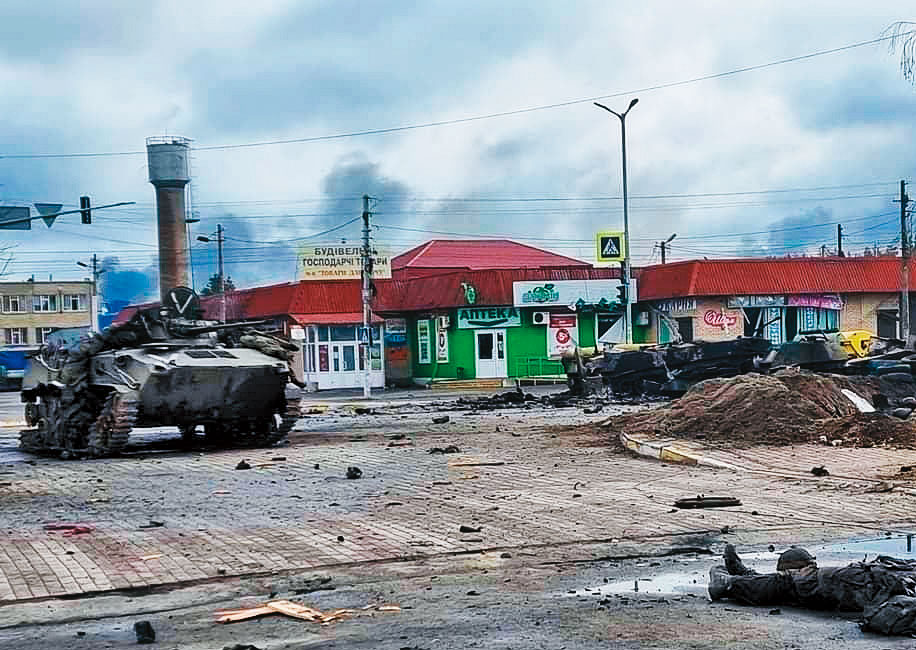 實體戰場看起來俄大烏小，在虛擬戰場上卻是普丁一人對戰整個西方聯盟，經濟戰的勝敗，才是烏俄戰爭最終的決勝點。（翻攝烏克蘭陸軍官方臉書）