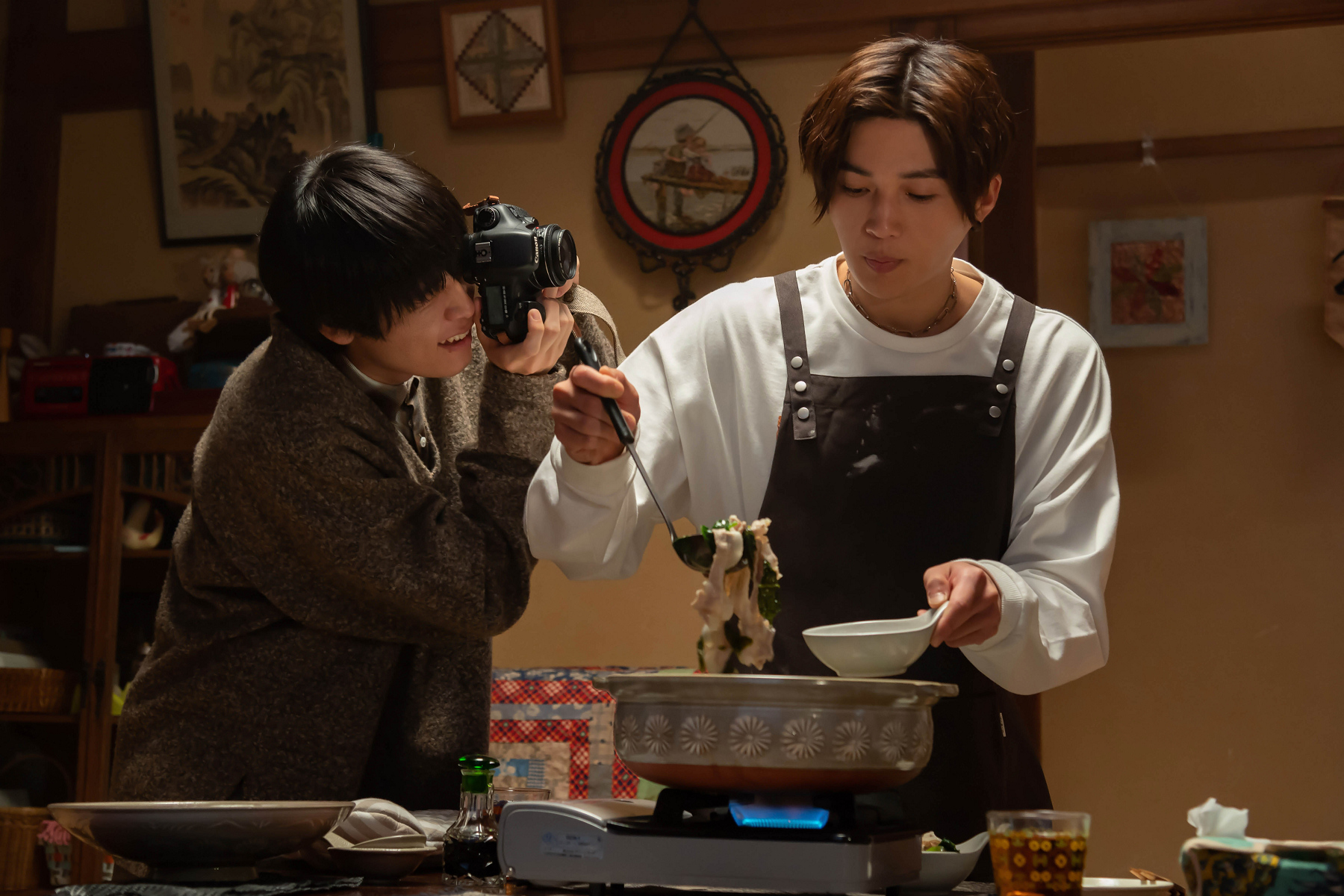 《美麗的他第二季》萩原利久（左）和八木勇征展開同居生活，有更多甜蜜互動。（采昌國際多媒體提供）