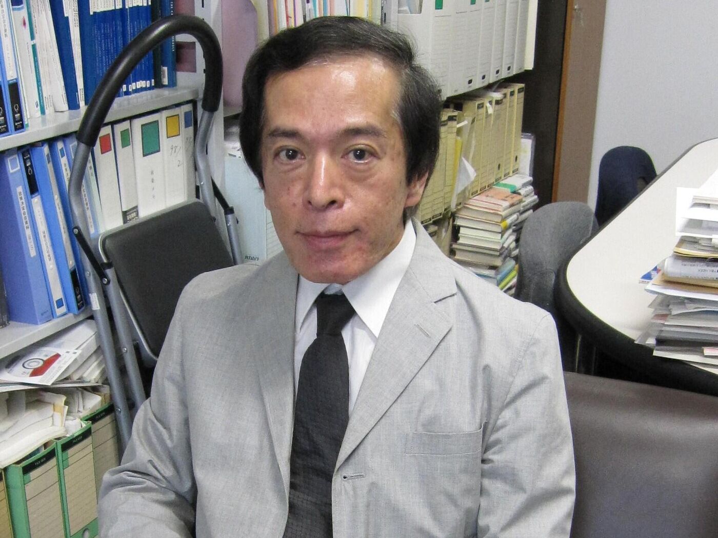 日銀準總裁被爆夜夜笙歌！愛玩高級俱樂部，花大錢把妹子帶出場不手軟。（翻自sputniknews.jp）