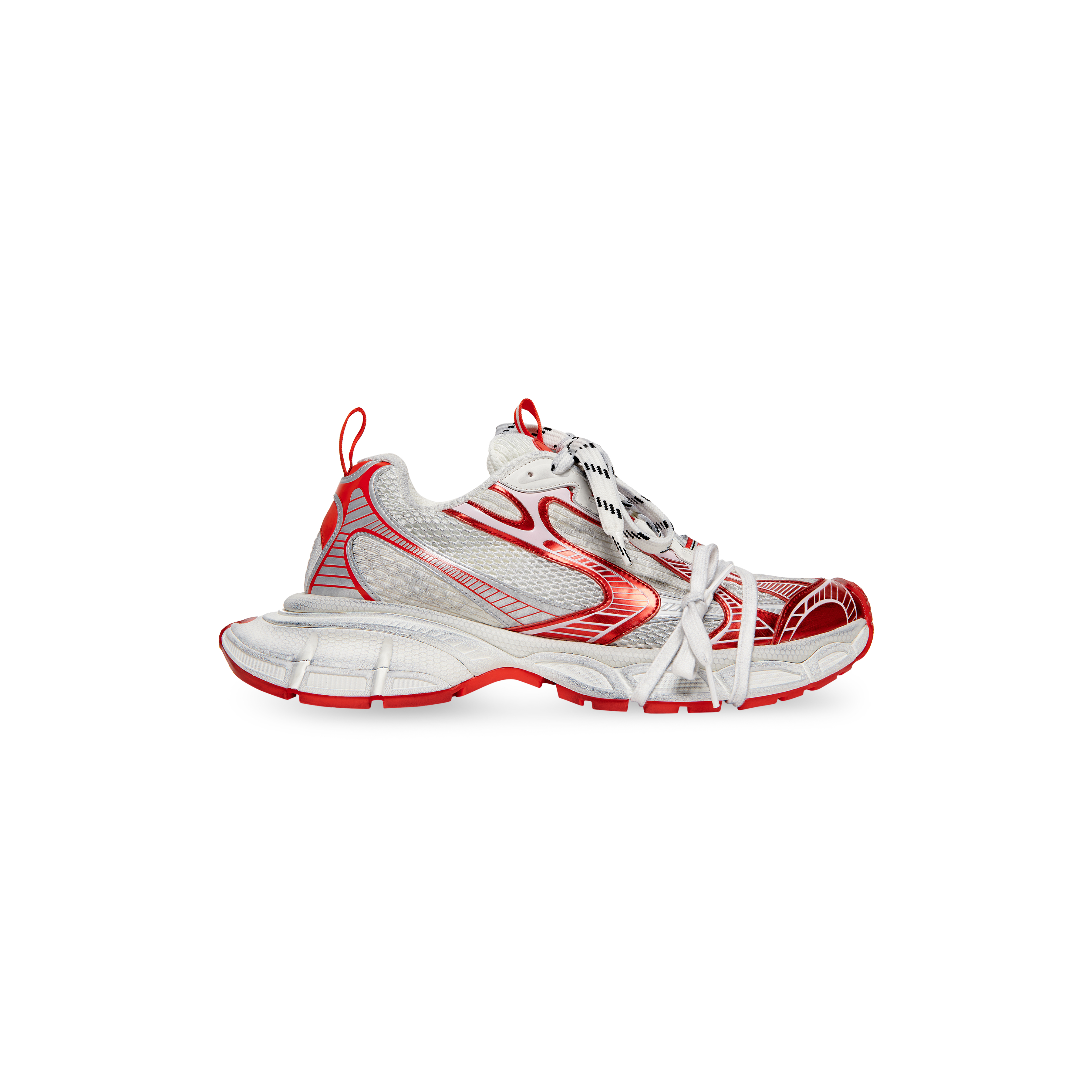 紅色3XL運動鞋。NT$34,650（BALENCIAGA提供）