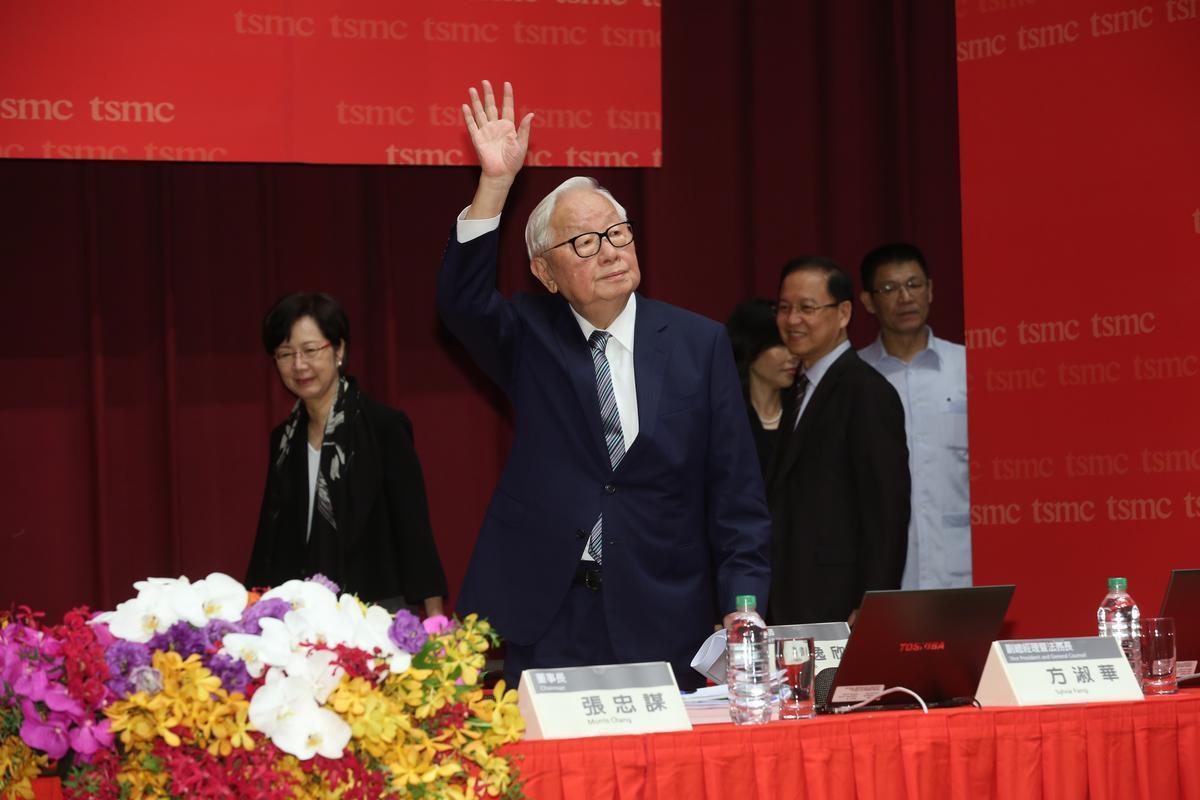 張忠謀(圖)對裴洛西說,如果美國以為花大錢就可以進佔最複雜的電子製造市場,那就太天真了。