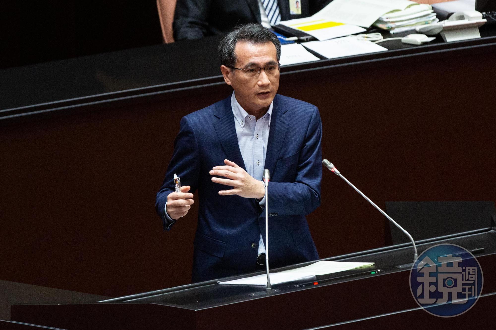 鄭運鵬不捨林智堅為論文案道歉，仍選擇相信對方。（本刊資料照）