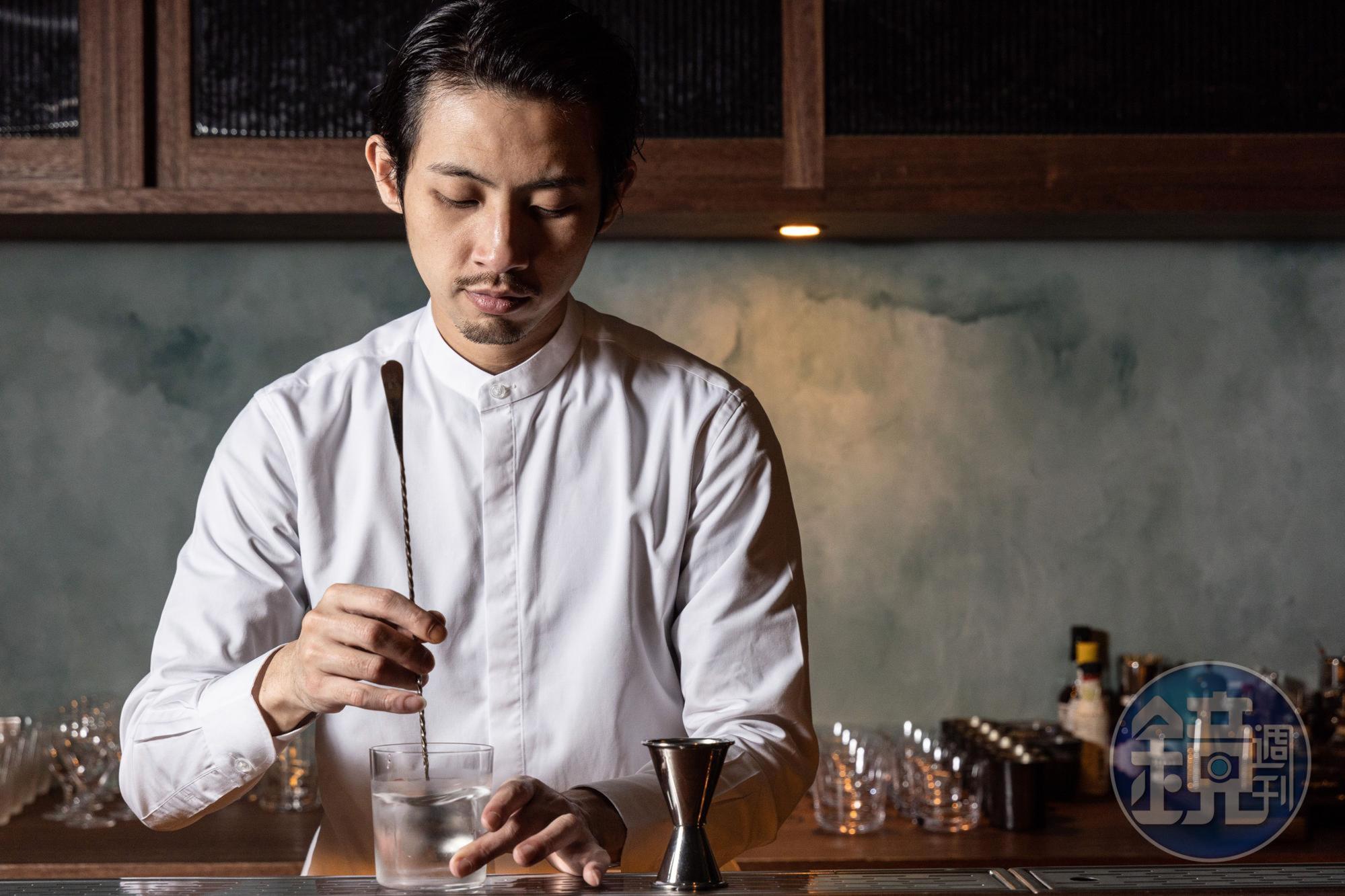 有日本型男氣質的Zanter受過日式調酒訓練，曾赴橫濱酒吧見習，調酒風格細膩。