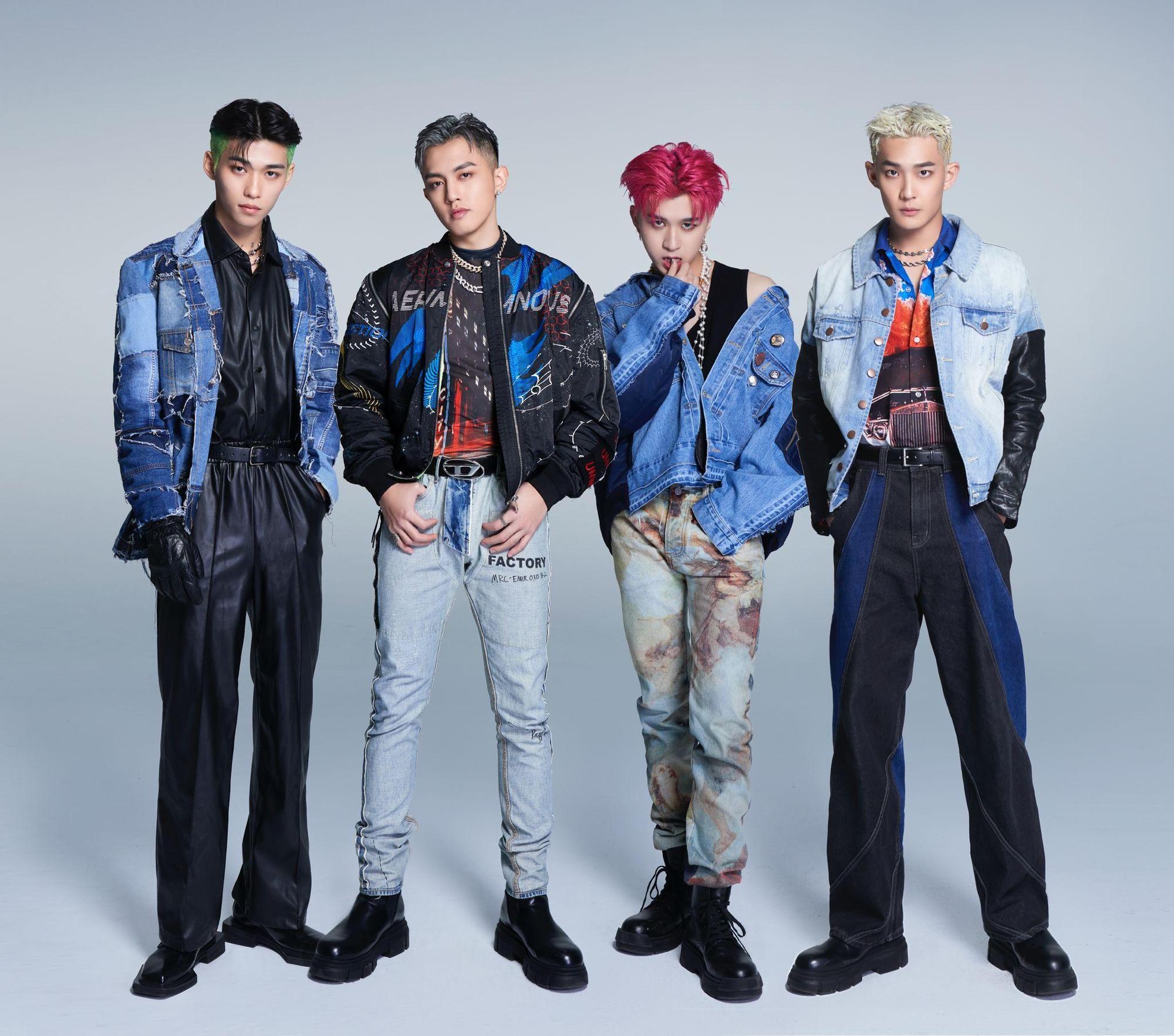 U:NUS首發單曲屢創佳績 情人節開直播趁「肌」表白歌迷。(滾石唱片提供)