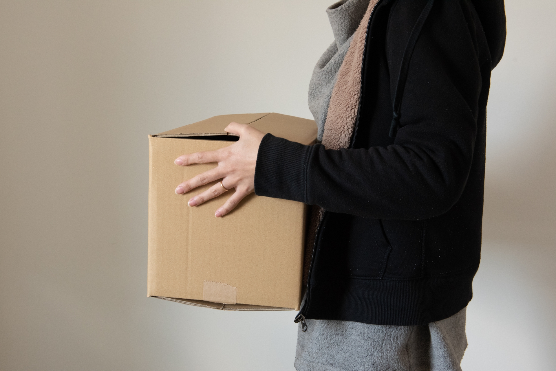 一名女網友因為申請租屋補助未告知房東，房東發現後氣炸，要求她月底前搬走。（示意圖／PhotoAC）