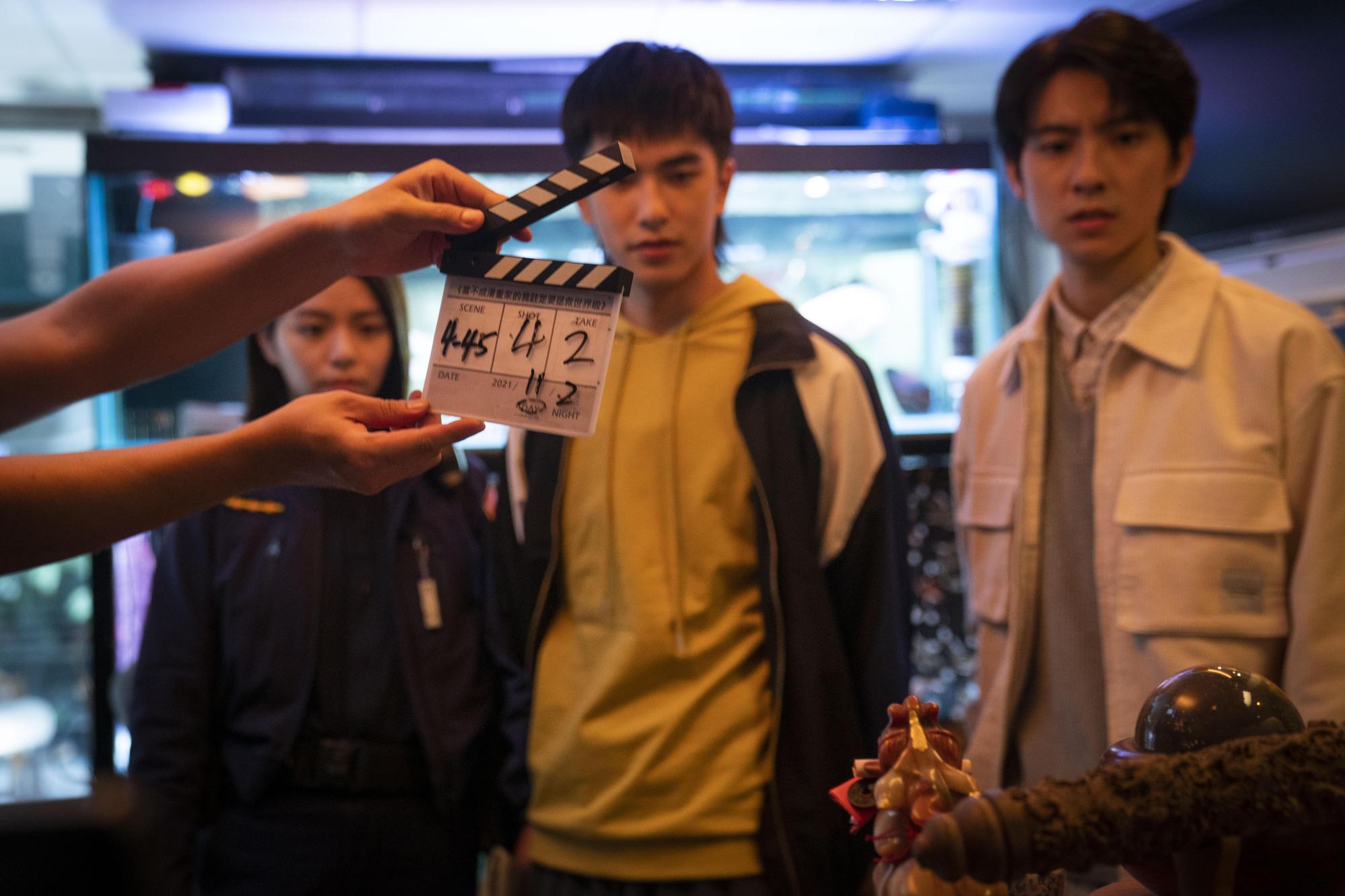 由宋芸樺(左起)、曾敬驊、彭千祐主演的愛奇藝原創台劇《不良執念清除師》是台灣少見的奇幻喜劇,預計今年上線。(愛奇藝國際站提供)