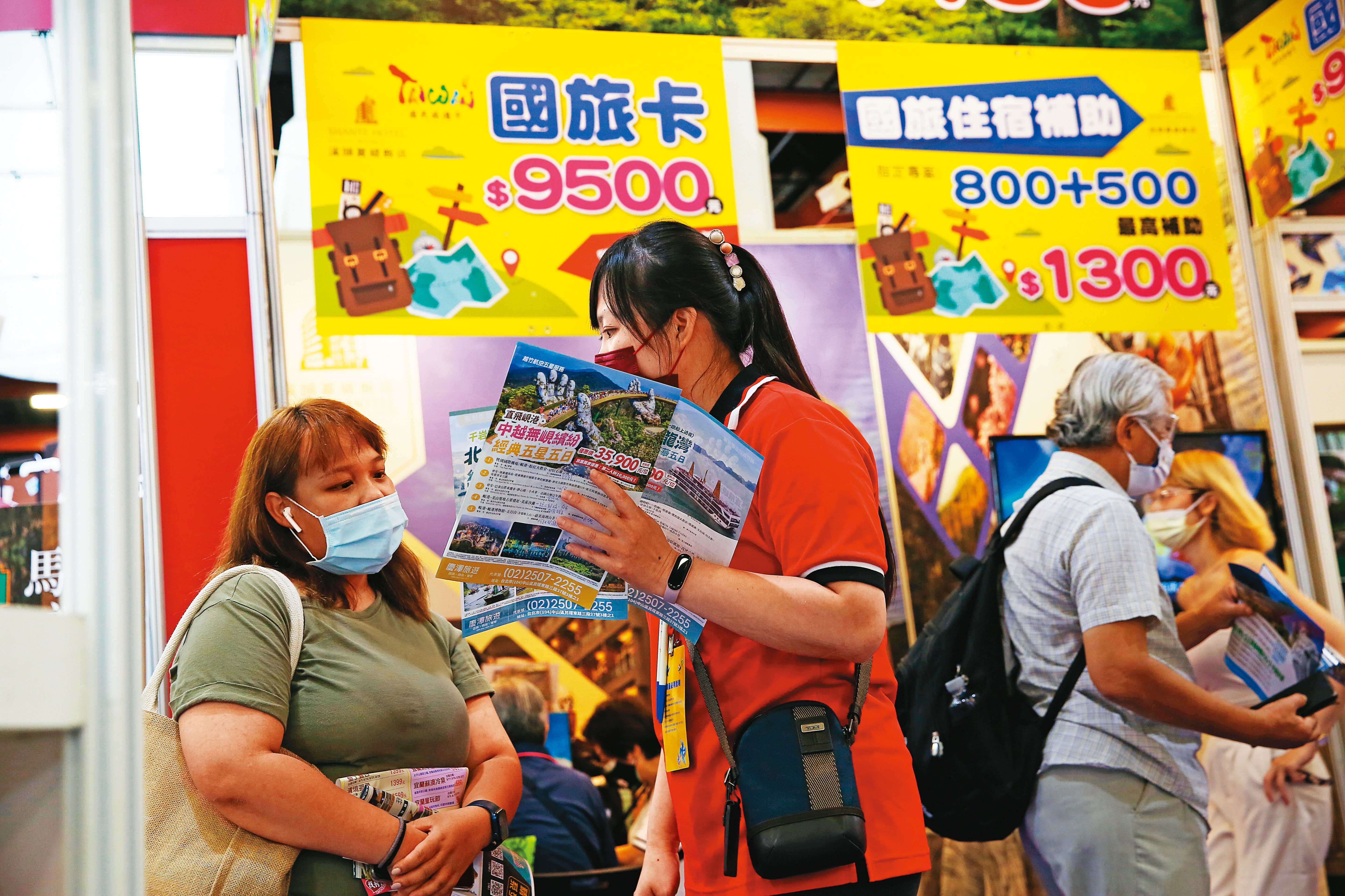 觀光局統計,國內旅遊住宿訂房率超過8成,顯示國內旅遊的春燕回來了。