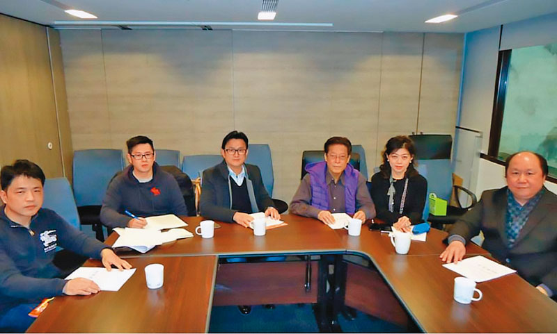 台北市旅館公會分裂成三派人馬,韋建華、劉季強各提一組人馬,原先支持韋建華的前理事長邱樂芬也提一組人馬。(台北市旅館公會提供)