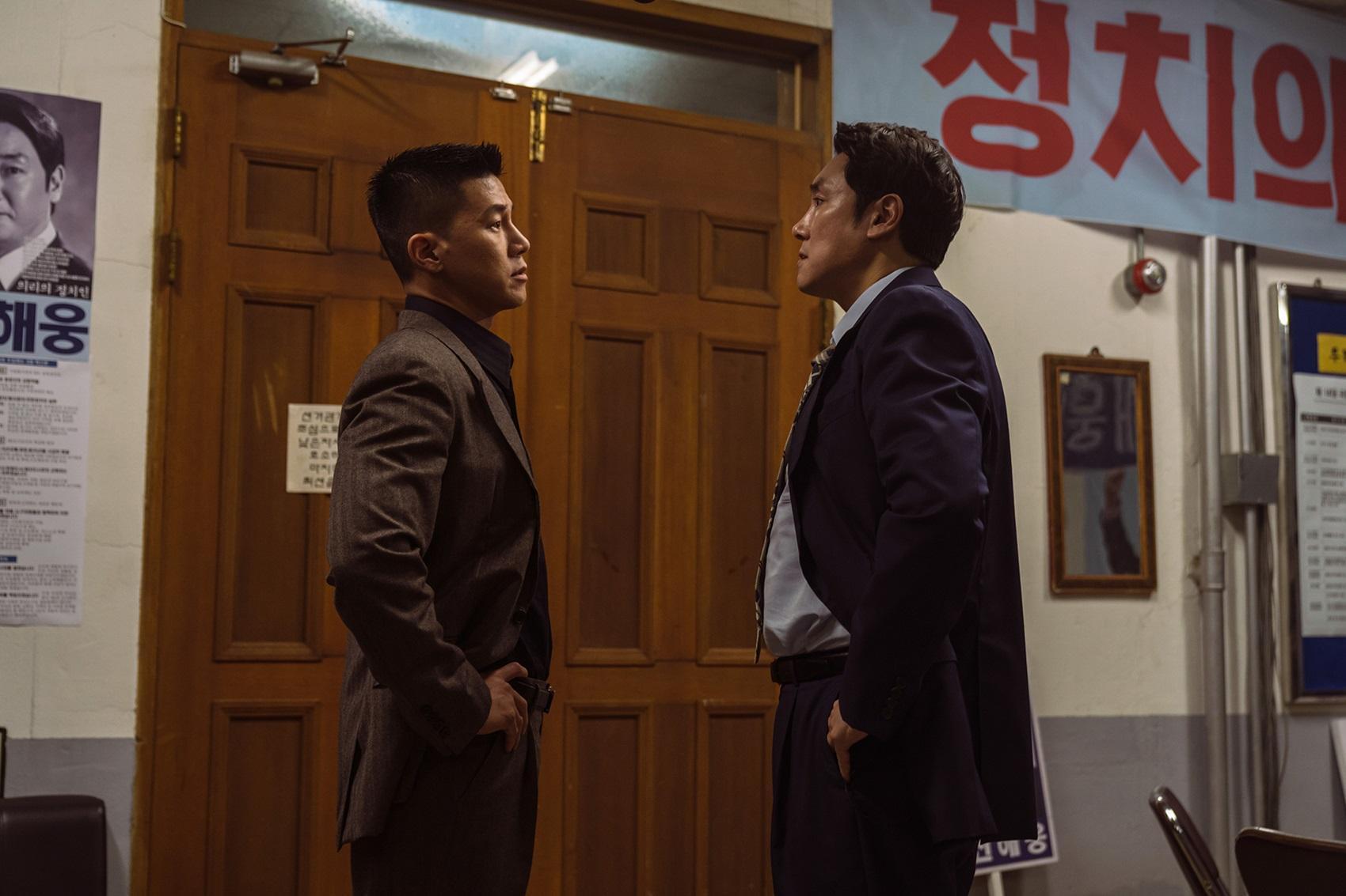 金武烈在《闇黑對決》開拍前一個月才知道要增重,趙震雄表示很羨慕。(車庫娛樂提供)