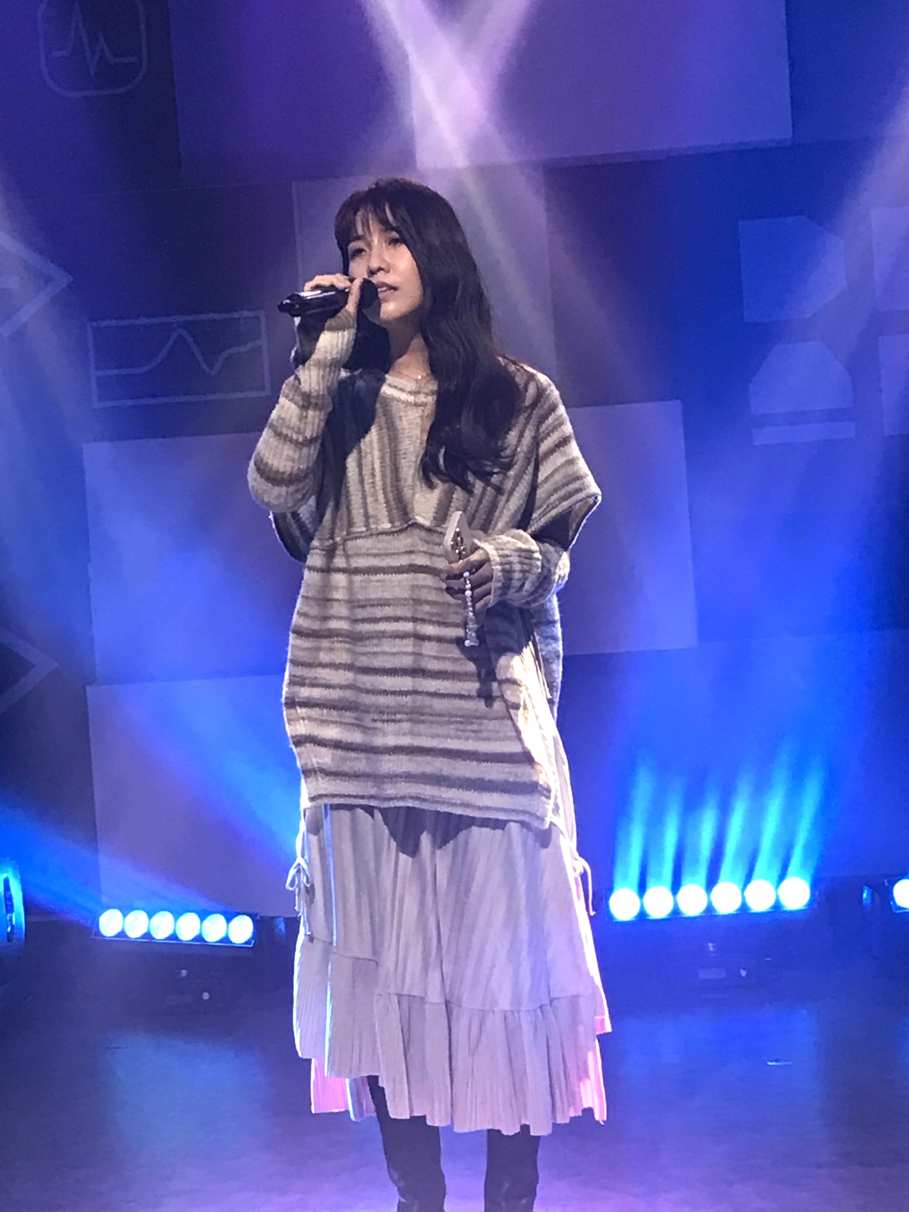 陳韻喬演唱創作單曲,台語金曲歌王陳建瑋聽到忘記打分數。(17直播提供)