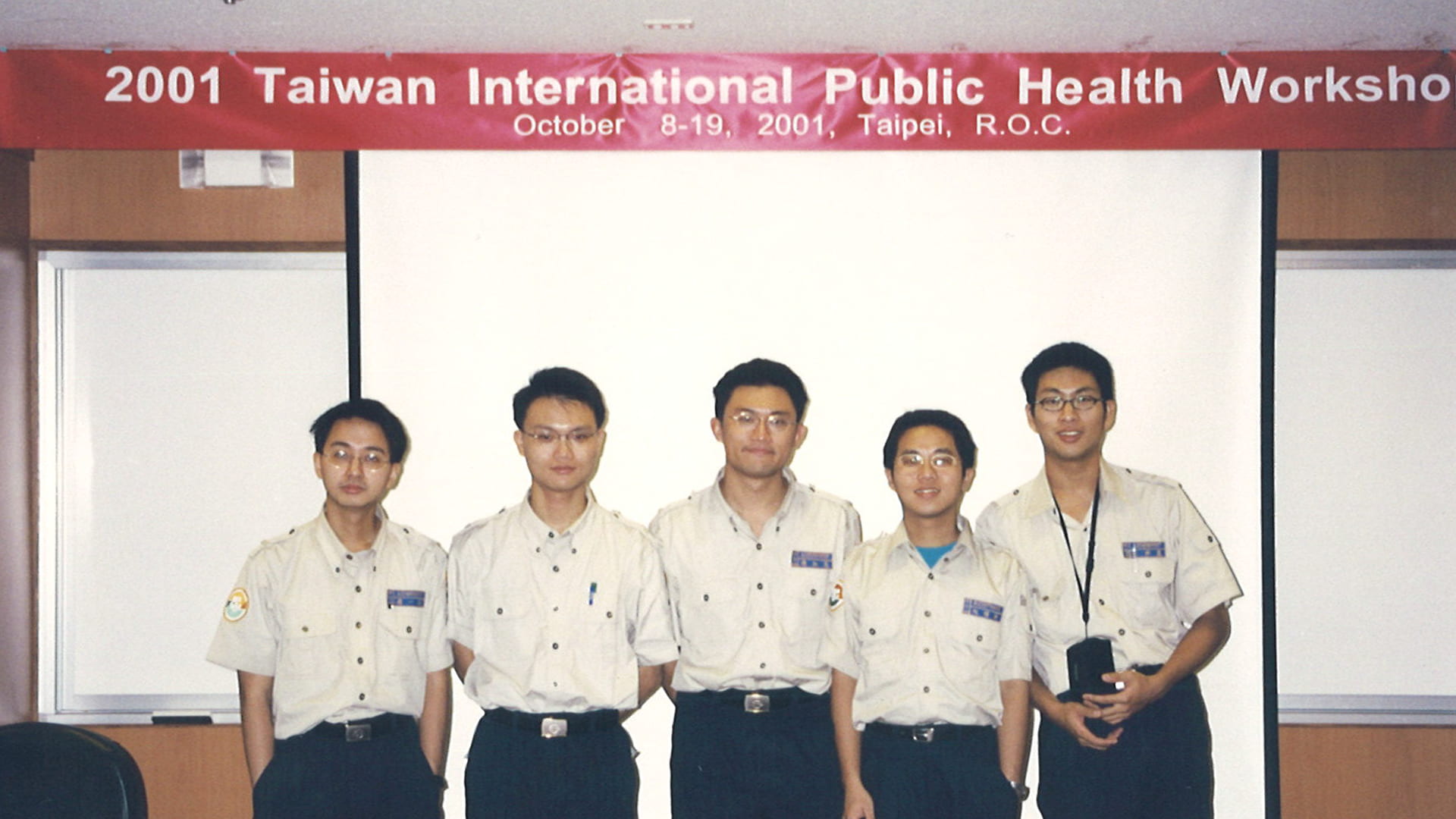 國合會第一屆替代役男羅一鈞（左一）及連加恩（左三）在退伍後，都有相當亮眼的表現。（翻攝自TaiwanICDF財團法人國際合作發展基金會臉書）