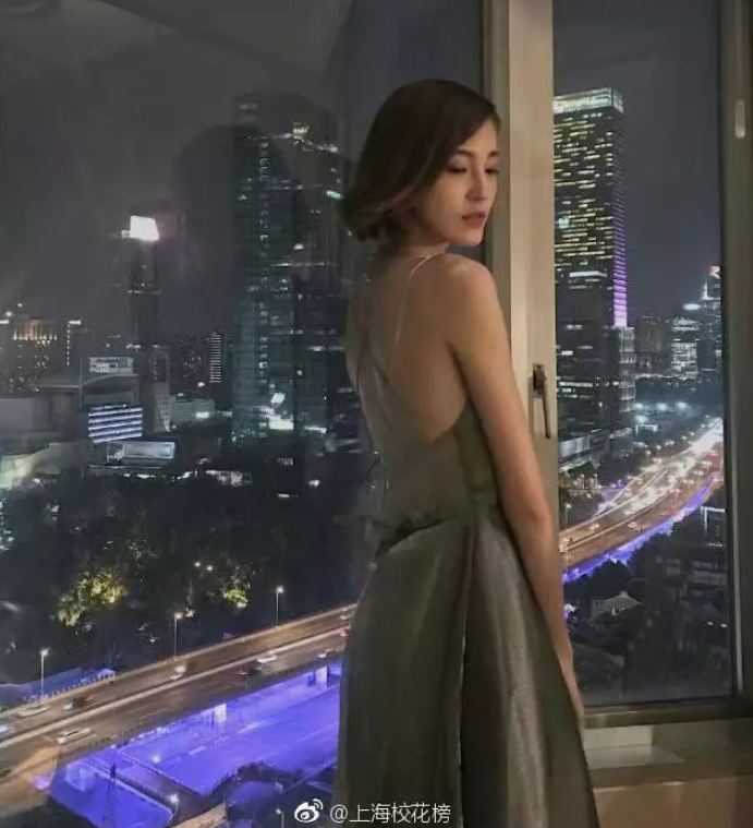 陳姓正妹平時給人優雅甜美形象。（翻自《網易》）