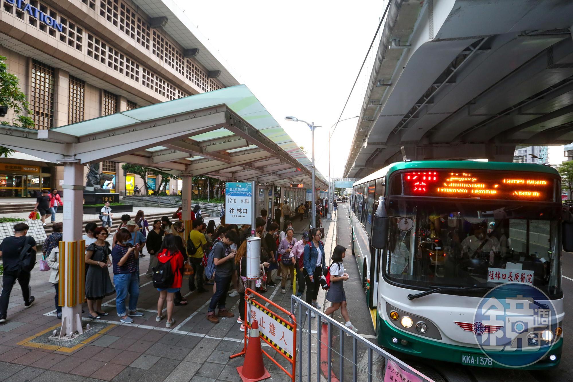 行政院預計拍板通過北北基桃、中彰投、南高屏交通月票方案。（本刊資料照）