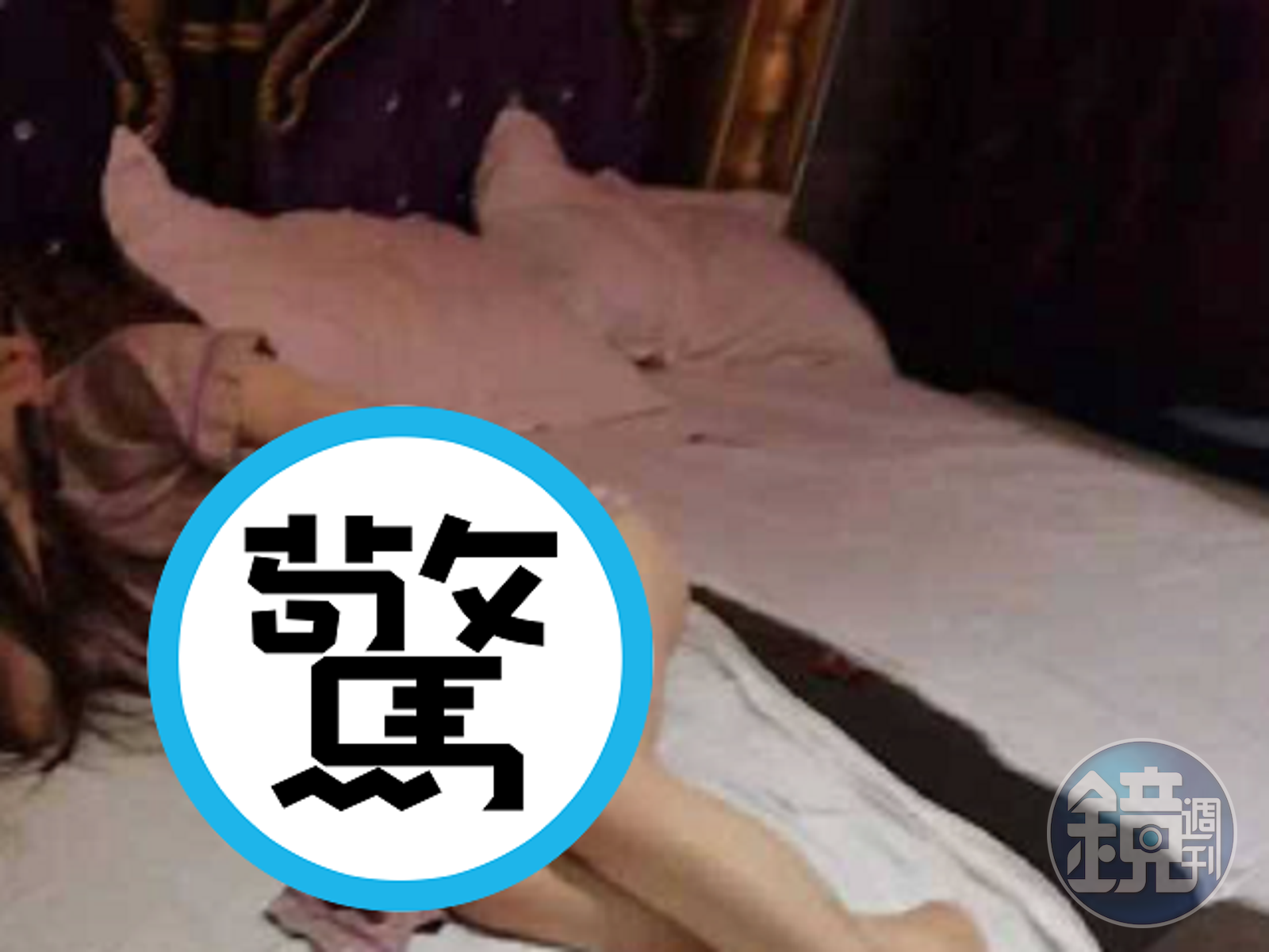 男享受「裸體按摩」實與小三滾床,正宮闖店咆哮捉姦!老公瞬間龜縮超沒用。(翻自微博)