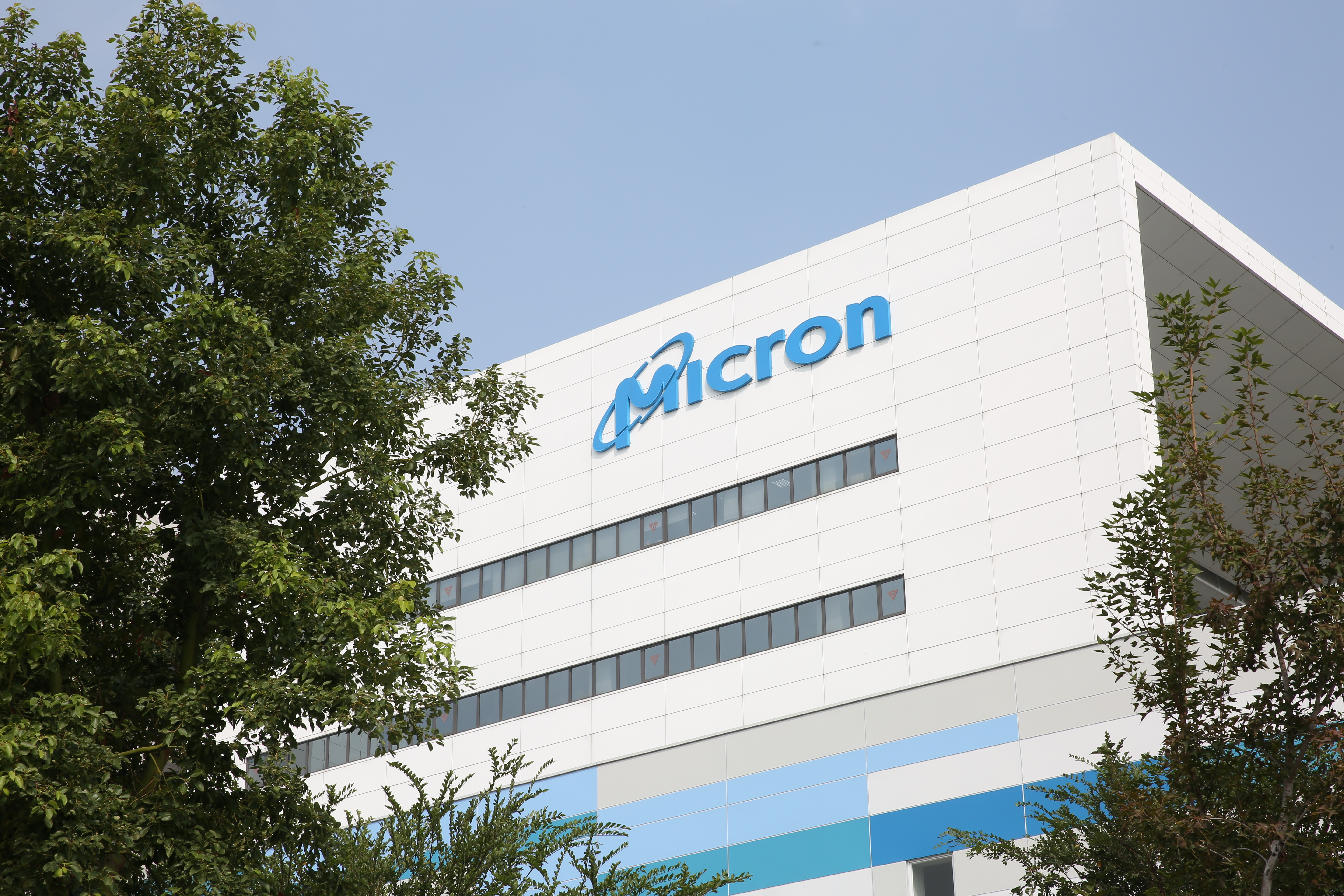 美光提供優於現行法規離職方案，深耕台灣承諾不變。（本刊資料照）