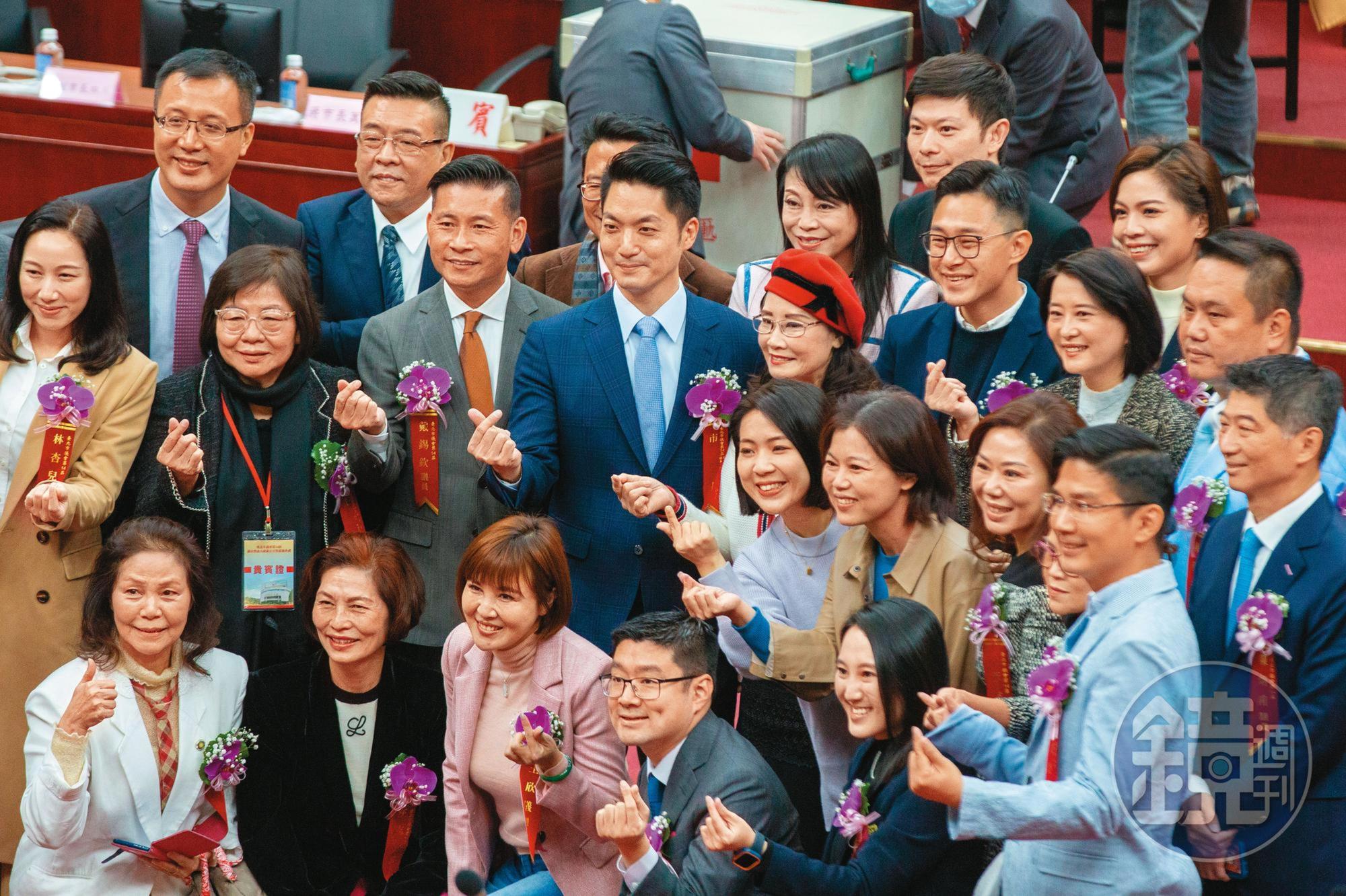 不少新上任議員近日表態爭取參選立委，引起挺侯派憂慮藍營是否會成「落跑集團」。