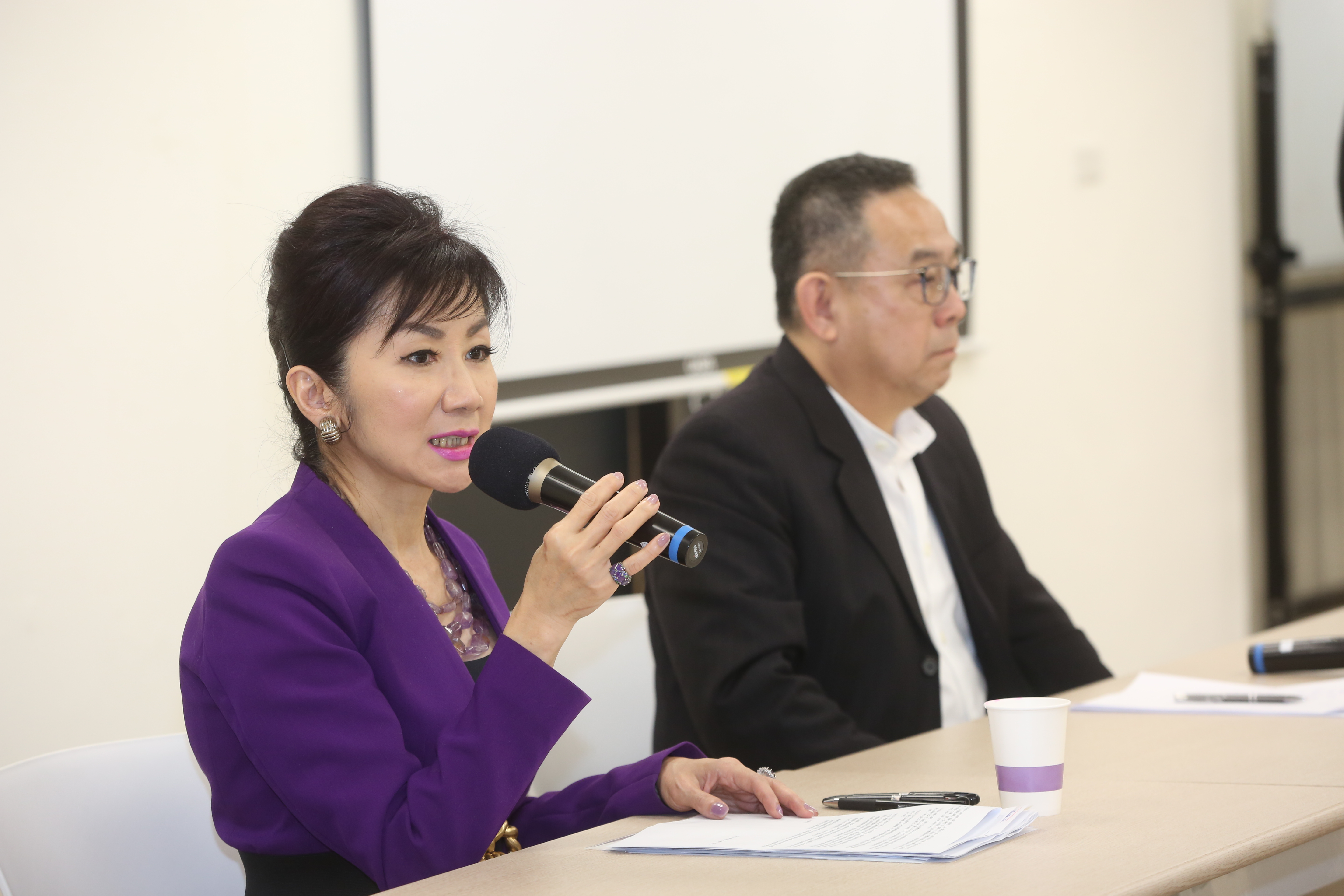 不滿自己被貼上「叛將」標籤，沉默多時的陳敏薰決定站出來釐清紛爭。