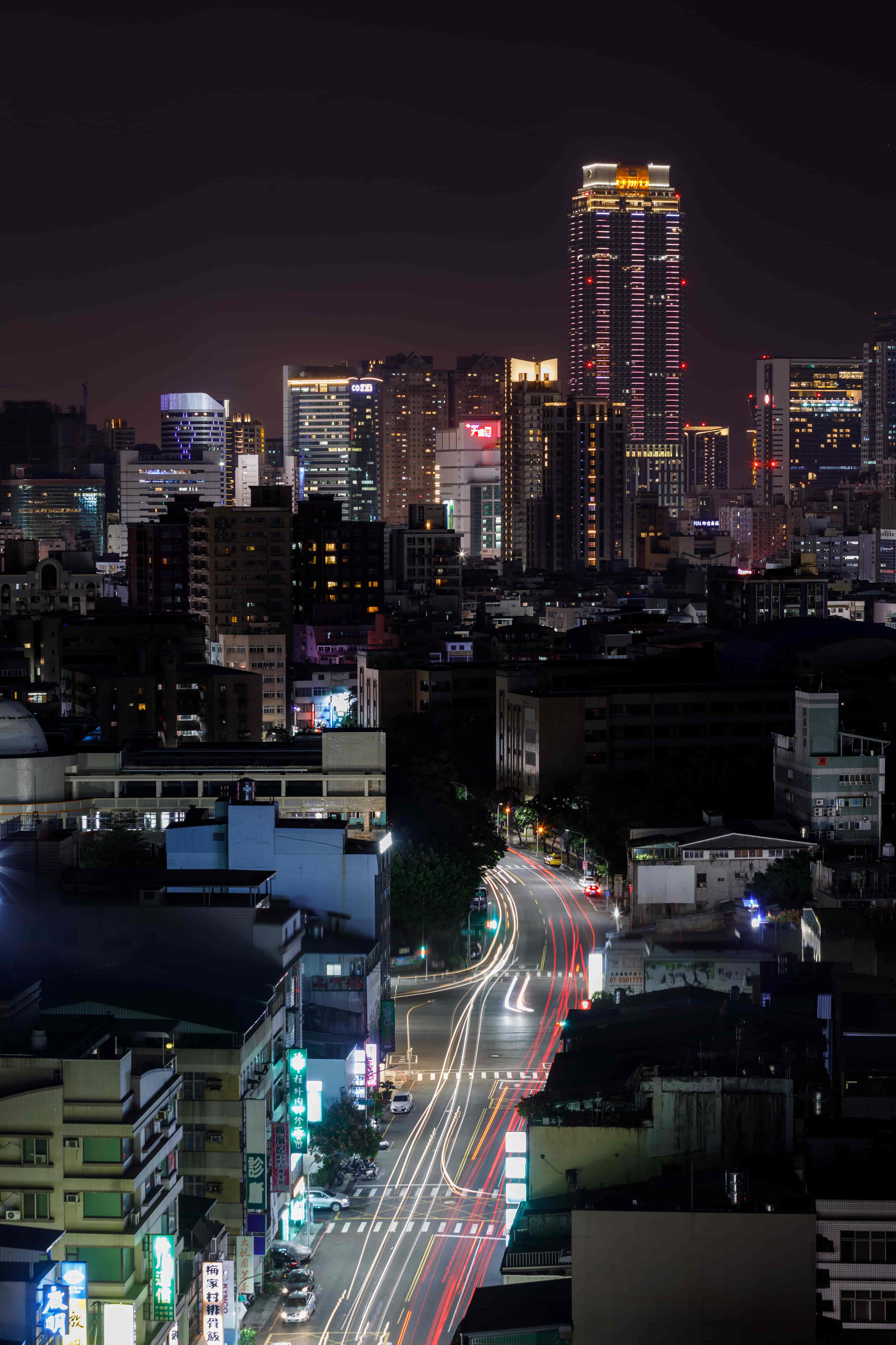 極佳視野讓「etage15」得到高雄城市夜景祕境的稱號。