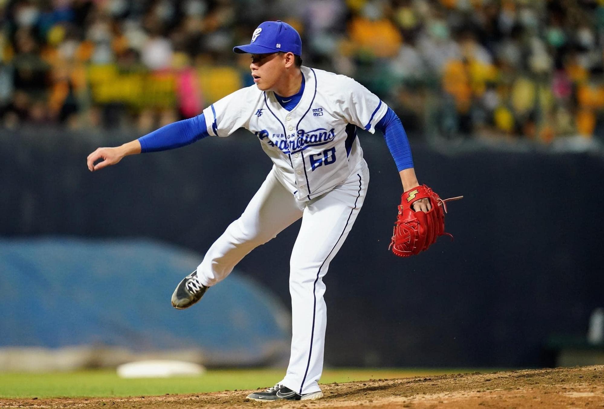 曾峻岳被美國權威棒球分析網站「FanGraphs」預測有機會在2027年挑戰MLB。(翻攝自曾峻岳臉書)