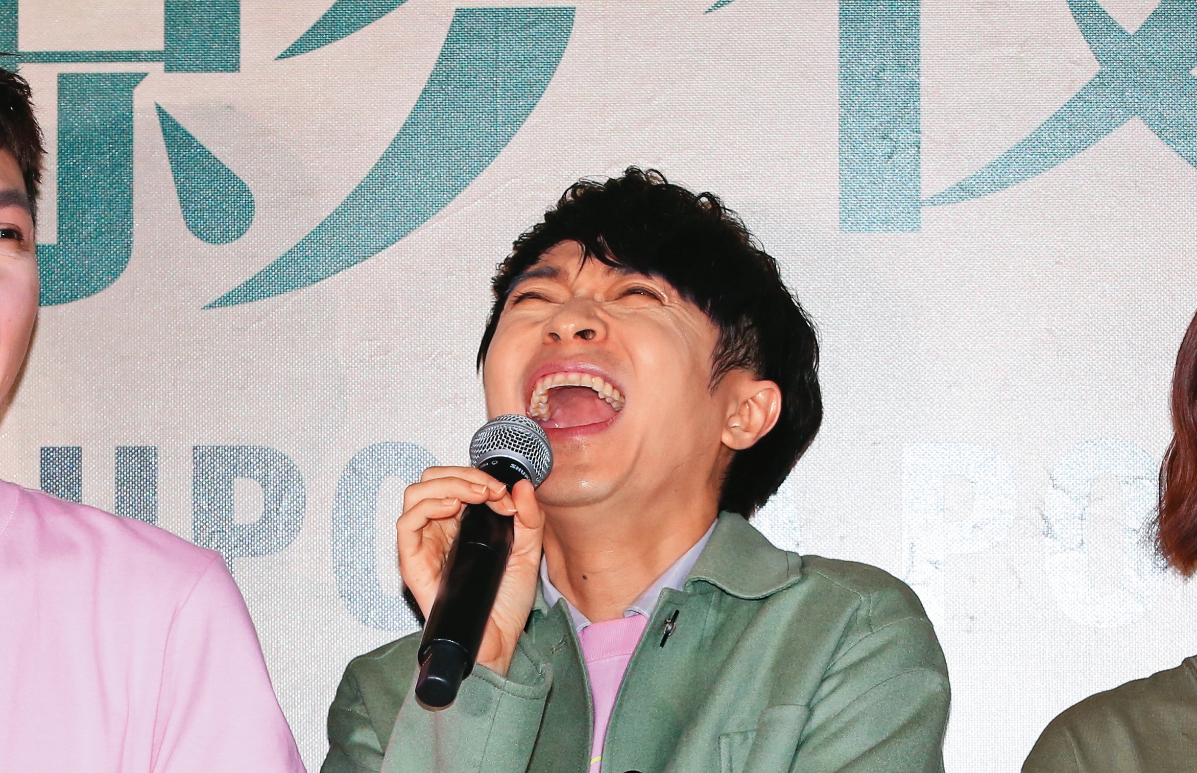 記者將劉文正去世的（烏龍）新聞給伊能靜看，她一度激動淚崩。