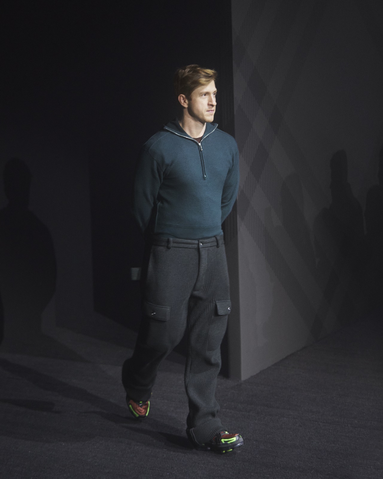 37歲、出生於英國的Daniel Lee去年9月接下Burberry創意總監，個人首發系列於今天發表。（Burberry提供）