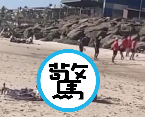 情侶在沙灘上「後浪推前浪」活春宮，鄉民拍攝「蟒蛇式高潮」卻GG了。（翻自《每日郵報》）