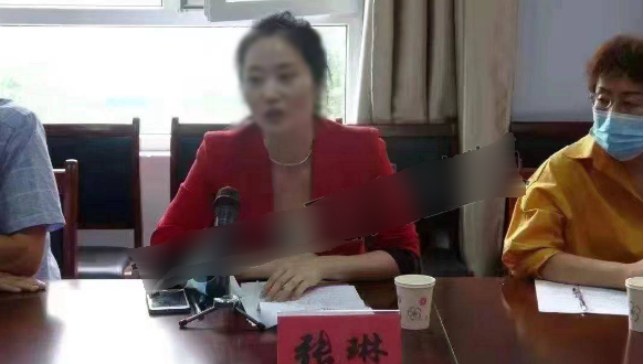 張姓女下屬。（翻自微博）