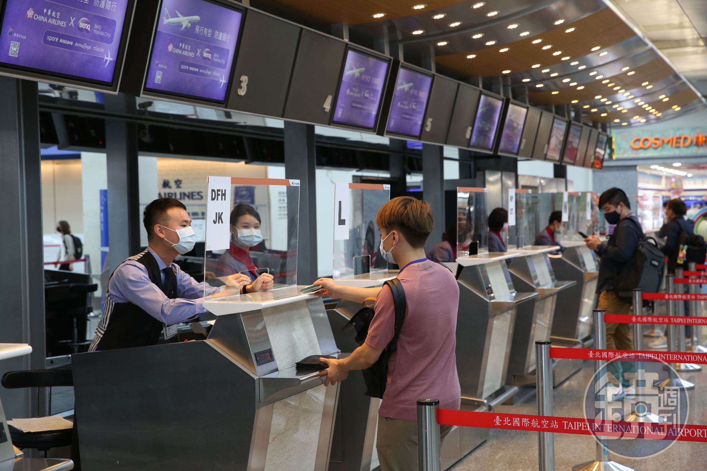 交通部為復甦國內觀光，部長王國材今（22）日表示，來台自由行旅客有機會獲得5,000元消費金，旅行社送客來台每團可獎助1至2萬元。（資料照）