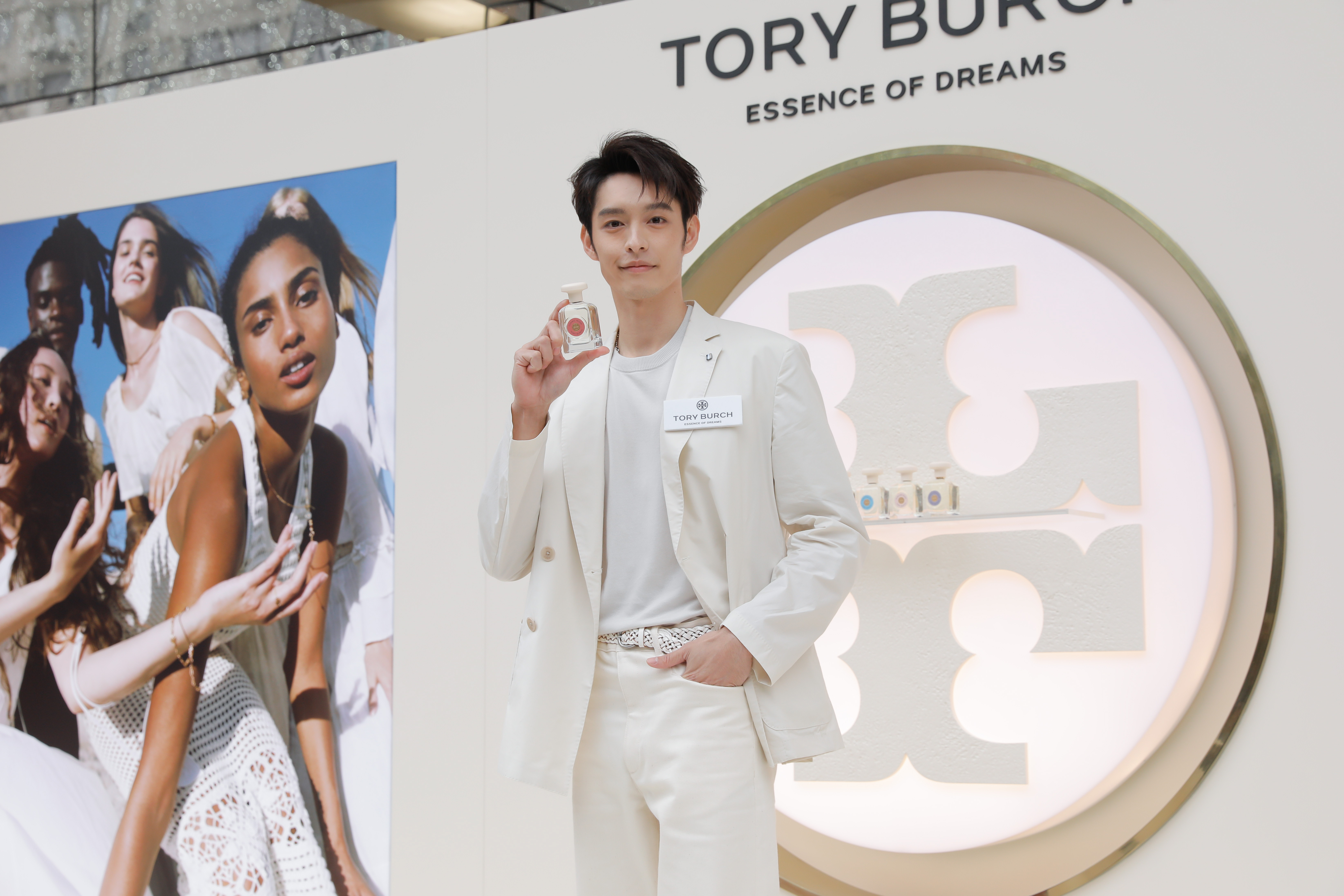 曹佑寧出席TORY BURCH夢境之粹香氛系列記者會，現場大方認愛。