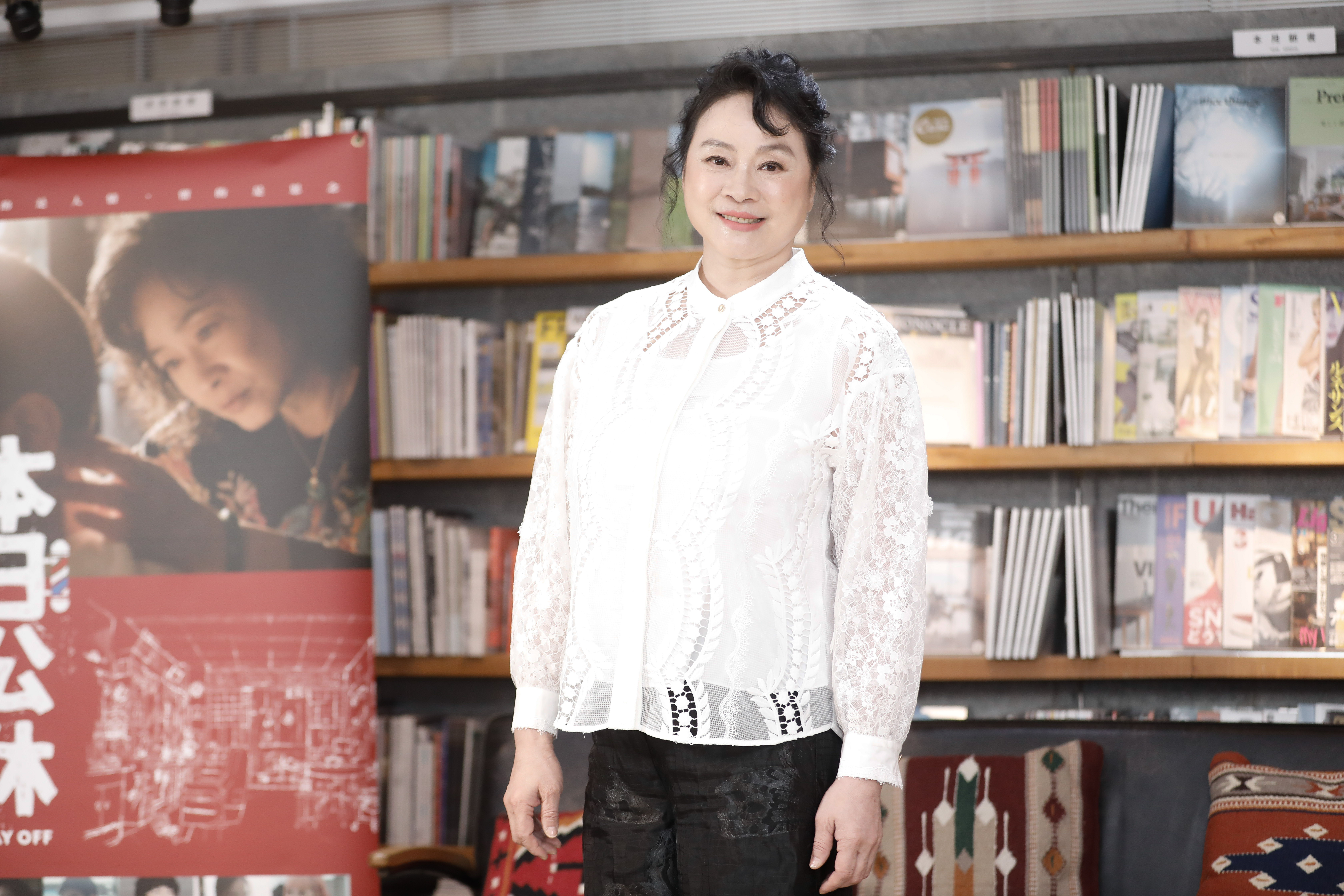 陸小芬透露這20年來她沉澱思緒過著樸實的生活，還去印度學習古醫學、精油、靈氣等療法，如今已相當專業。