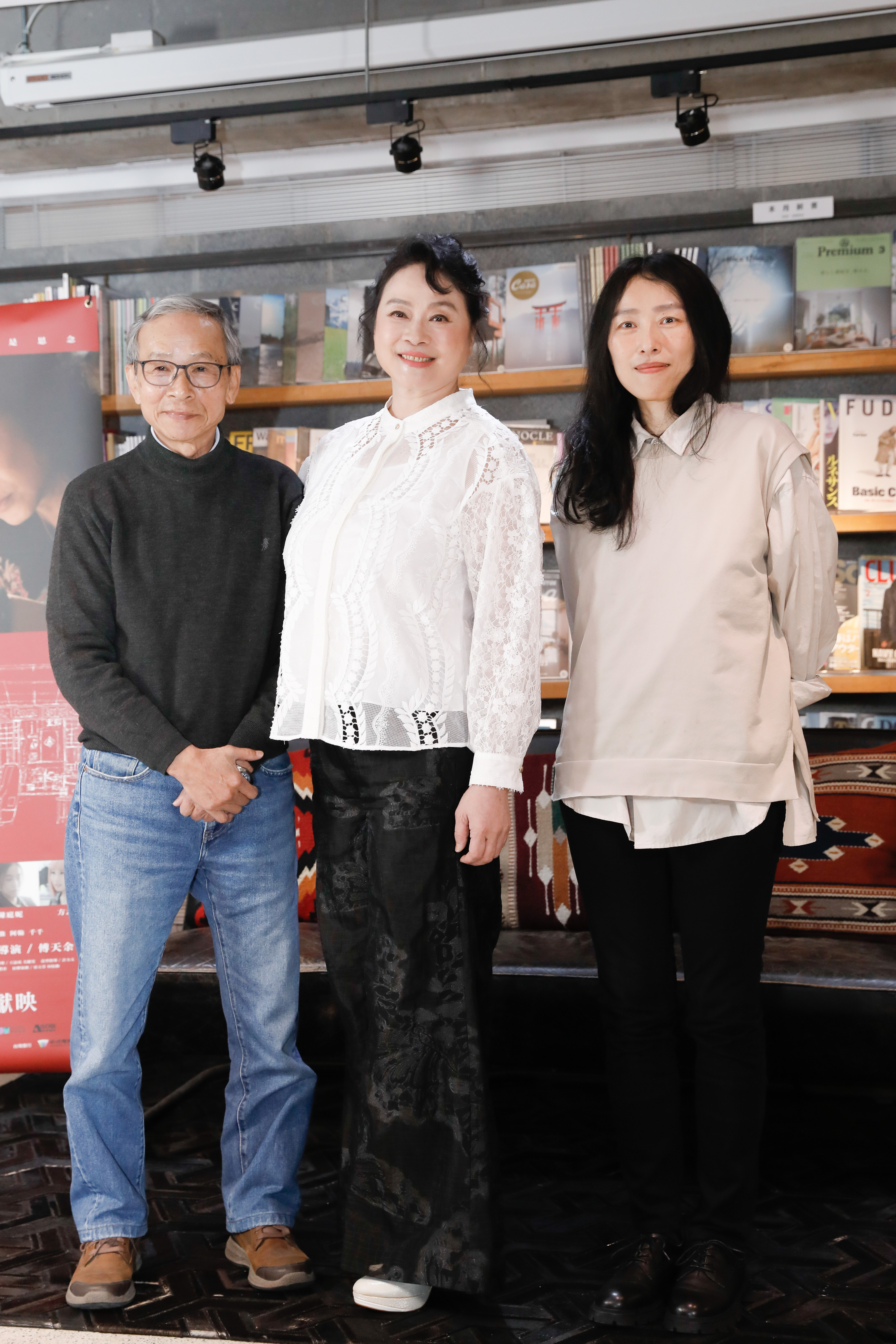 《本日公休》監製吳念真、導演傅天余與陸小芬面對媒體，暢聊合作始末。