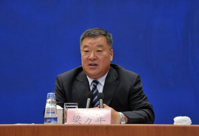中國國家衛健委專家梁萬年今日在記者會上聲稱,中國的疫情基本上已經結束,僅剩零星感染。(翻攝自中國政府網)