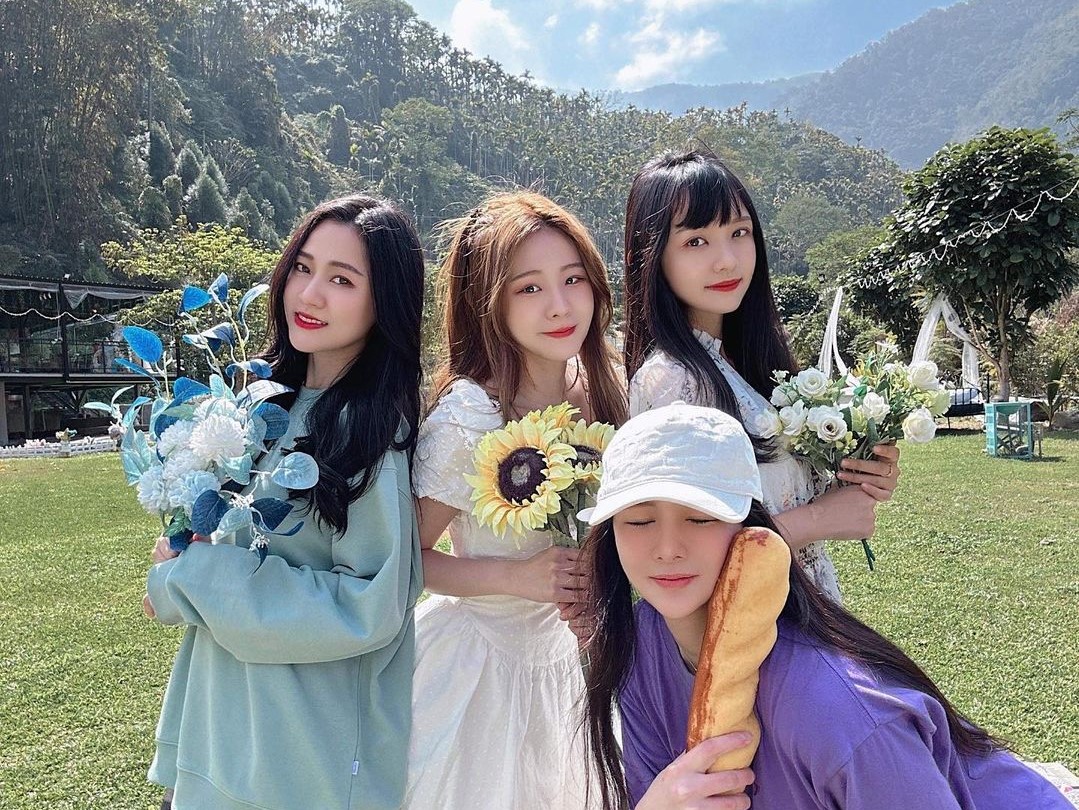 呼呼在宣告分手後首度在社群發聲，向姐妹話「我永遠愛你們」。(翻攝自呼呼IG）