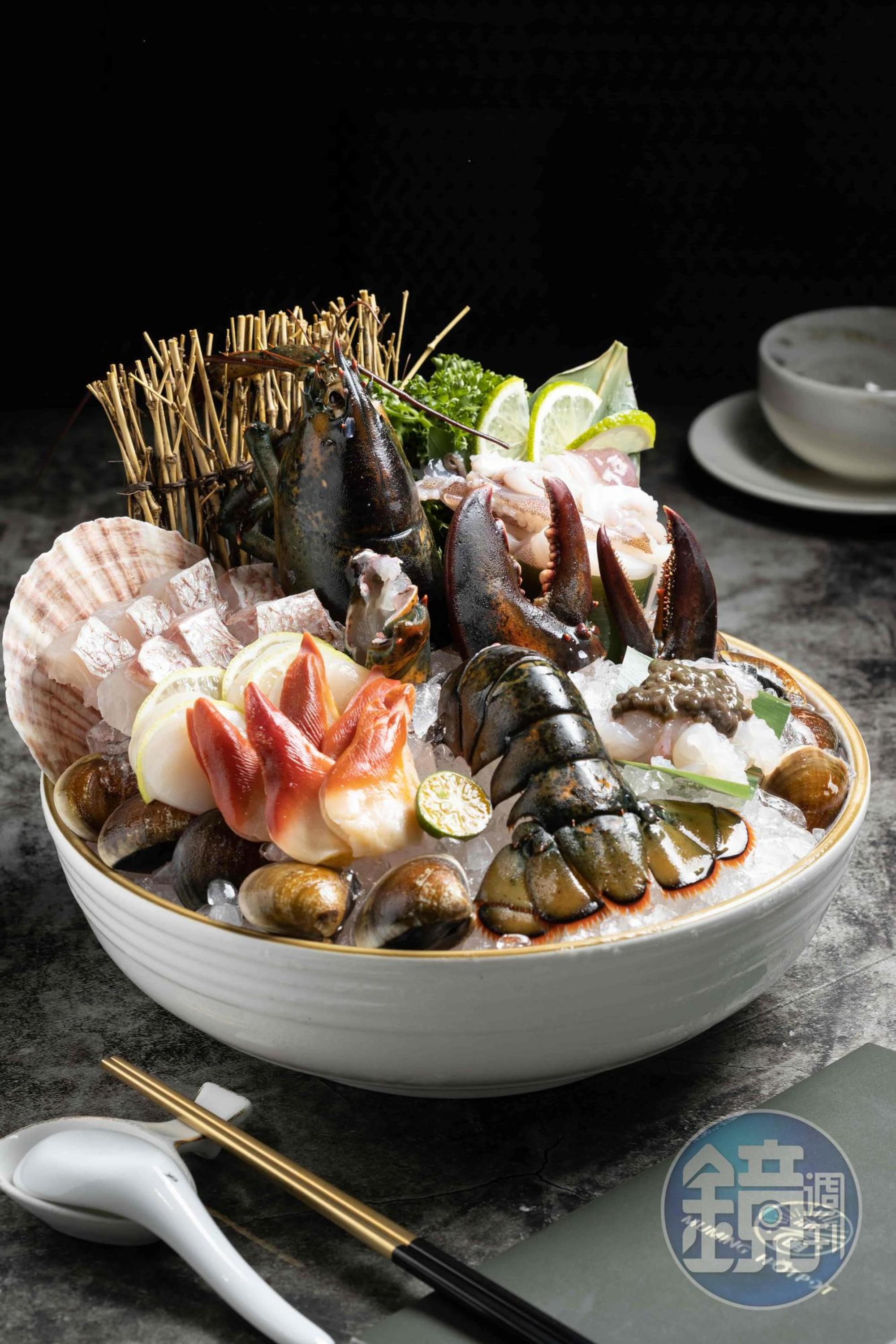 一次集結波士頓龍蝦、鮮魚片、北寄貝等海味食材的「極鮮海饕盛合」。（2,780元／單點）