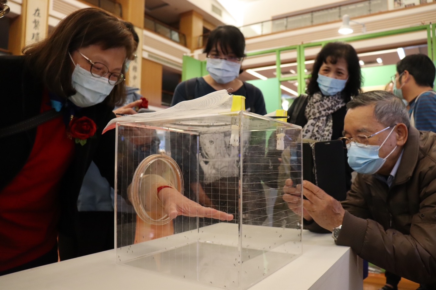 慈濟慈善事業基金會、國家衛生研究院、國立科學工藝博物館共同規劃的「防疫戰鬥營巡迴展」，今（24日）在新北市慈濟三重志業園區舉辦開幕展。（慈濟基金會提供）