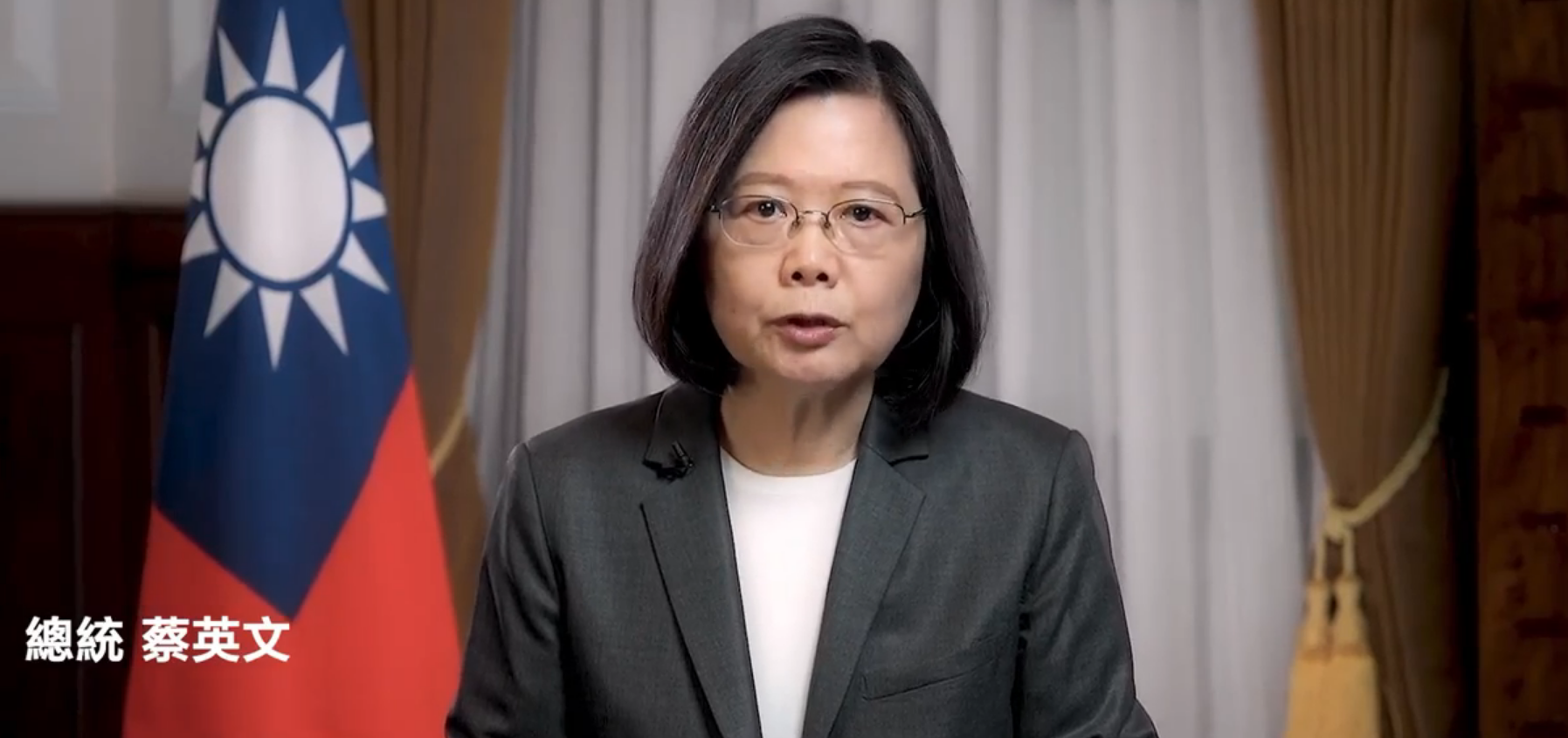 蔡英文表示，台灣會繼續堅定挺烏克蘭，民主自由終將勝利。（翻攝蔡英文臉書影片）