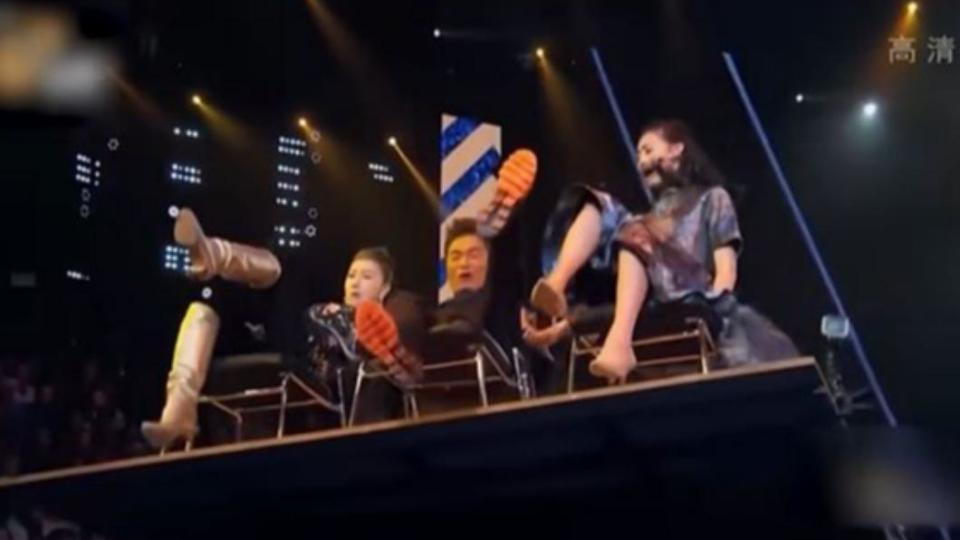 吳宗憲（中）三年前到大陸錄影畫面曝光。（翻攝自安徽電視臉書）