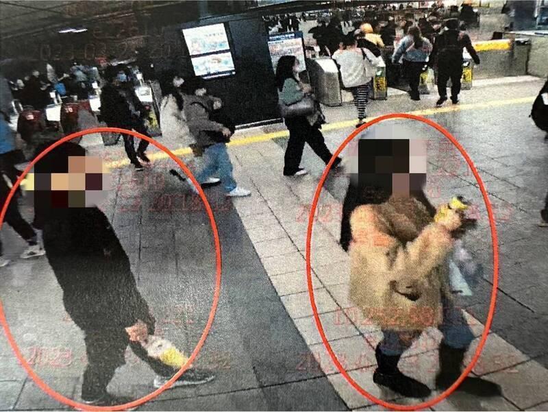 李男尾隨正妹通勤族，無視對方拒絕持續糾纏，而被警方依違反社會秩序維護法裁罰。（翻攝畫面）