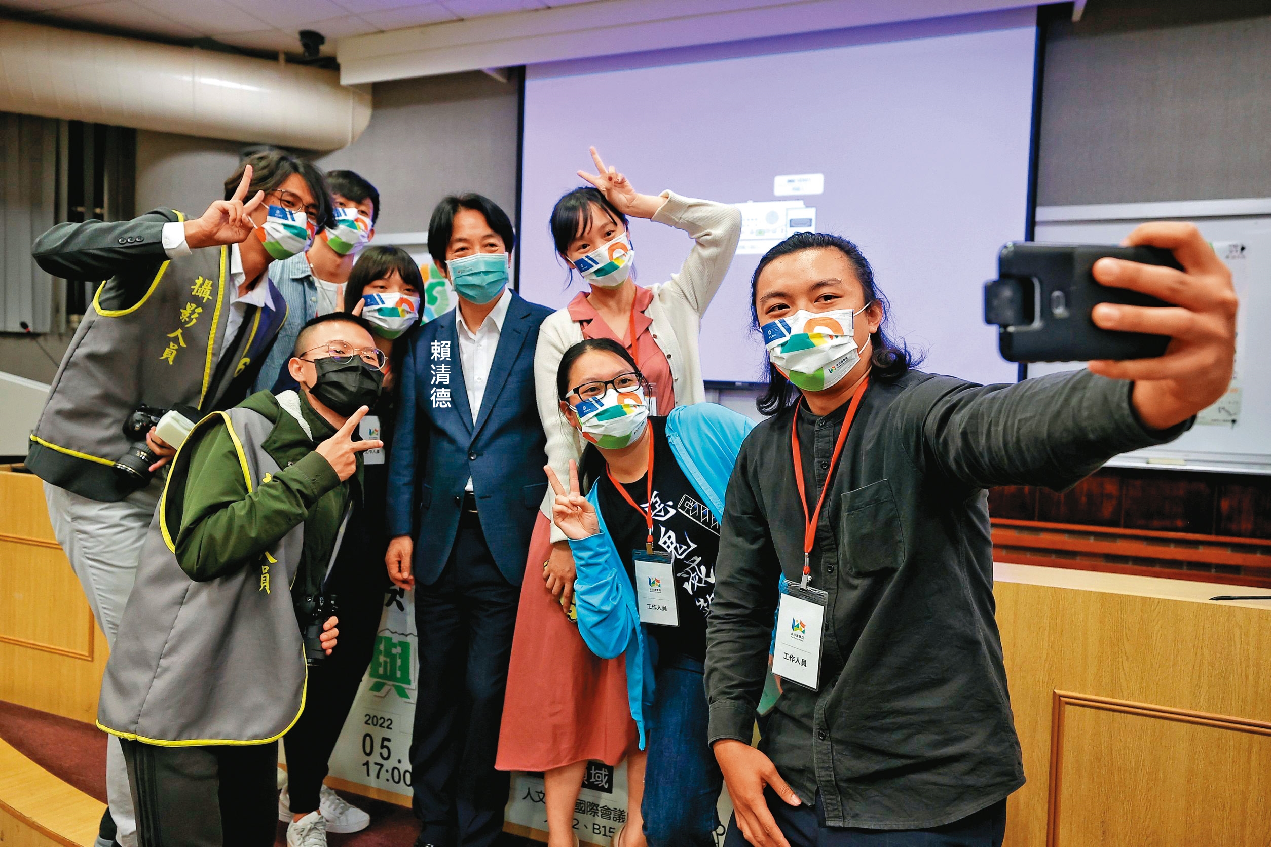 賴清德在未滿40歲的年輕族群顯居弱勢，如何找回青年支持，成他問鼎大位的關鍵。圖為賴去年5月赴暨南大學演講。（總統府提供）