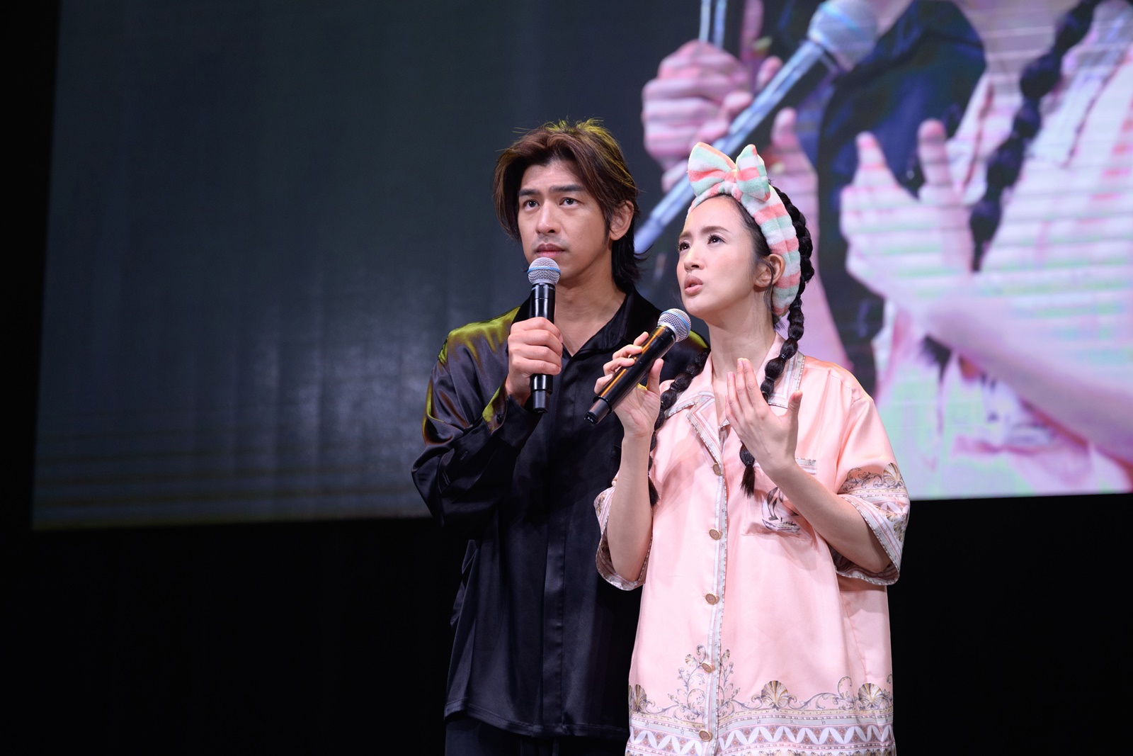 林依晨與陳柏霖難得合體上演情境劇。（周子娛樂提供）