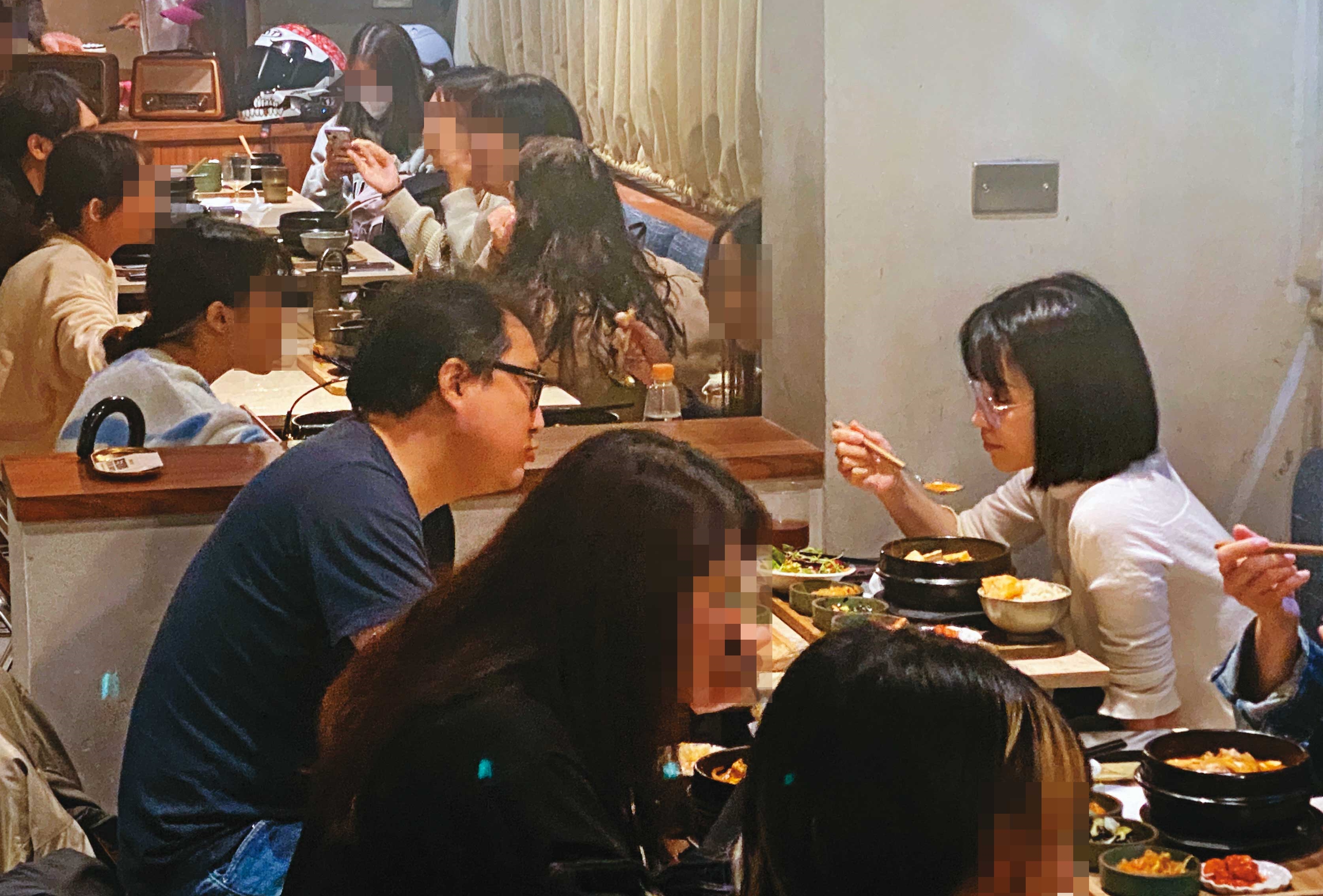 2022.11.30 19:04 徐千晴與吳子文平時約會相當簡約，幾乎都是在簡餐店用完餐就回家。