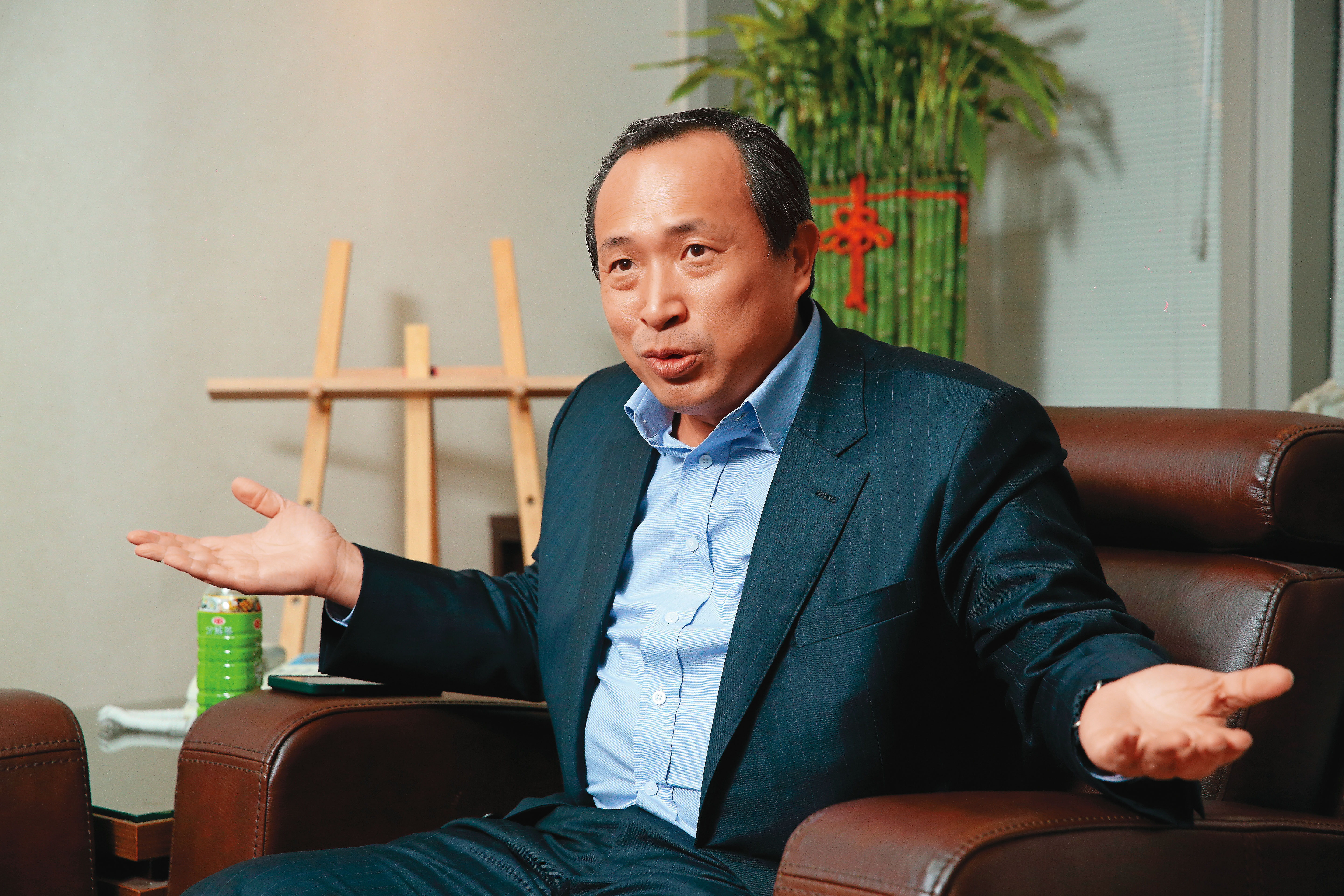 陳冠如氣呼呼地說，國票金有大股東藐視金融監管秩序。