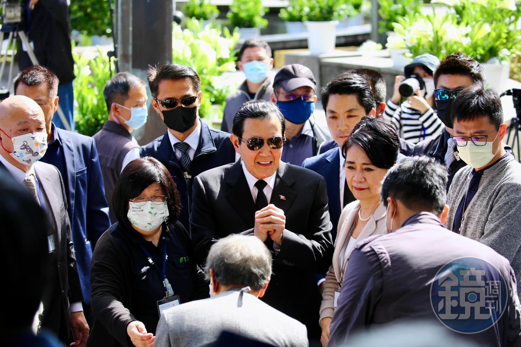 馬英九表示，對歷史要「就事論事、是非分明」，面對受難遺族要「將心比心、療傷止痛」。